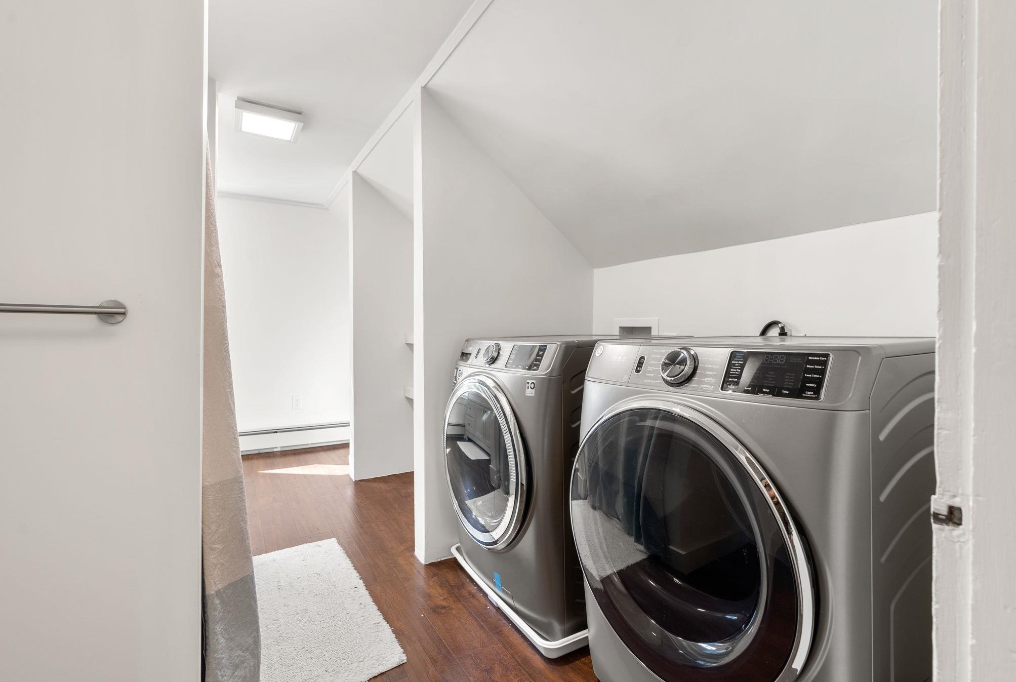 100 4th St, Dover NH  03820-2939 exterior