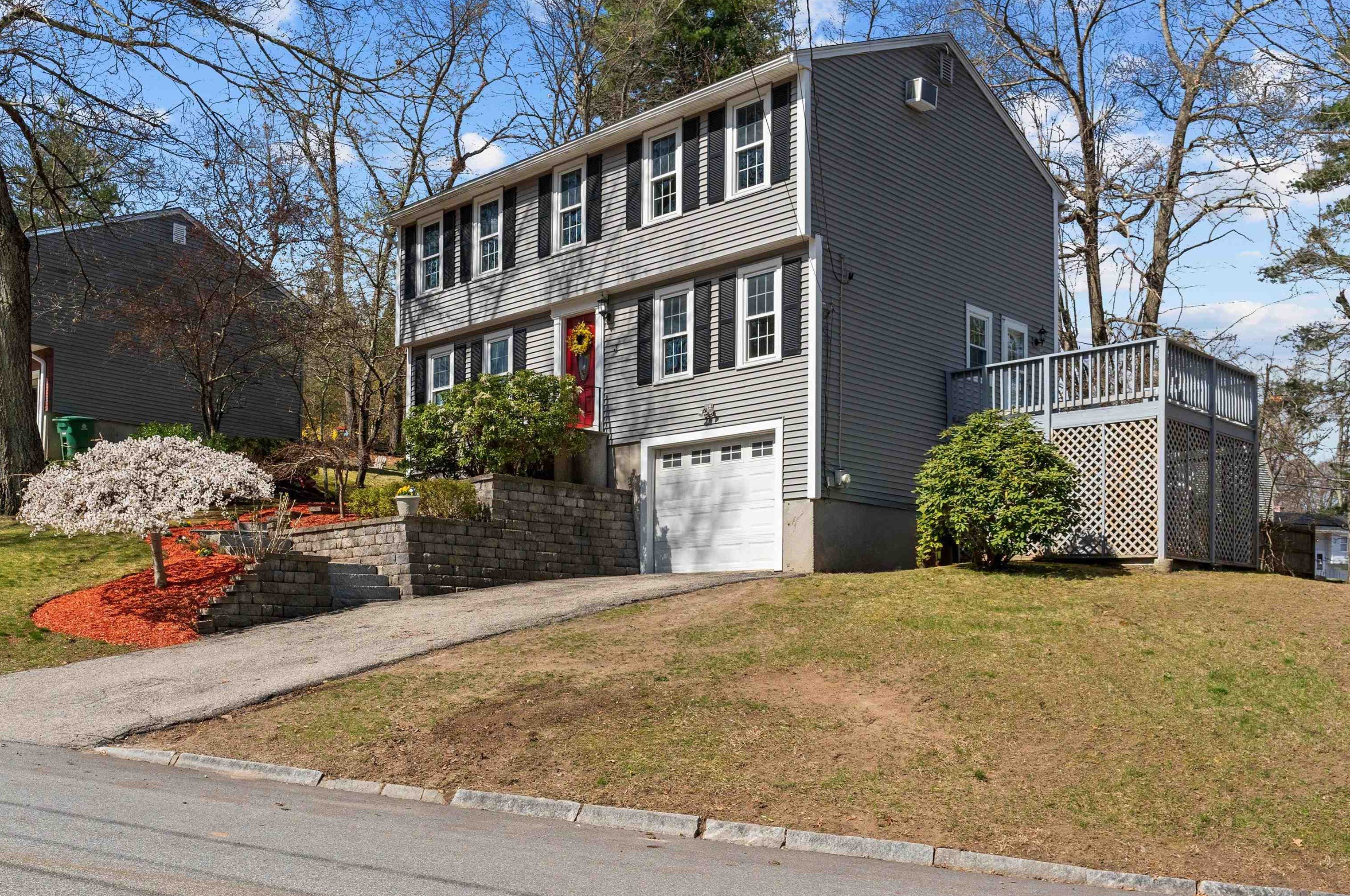 3 Cliff Rd, Nashua, NH 03062