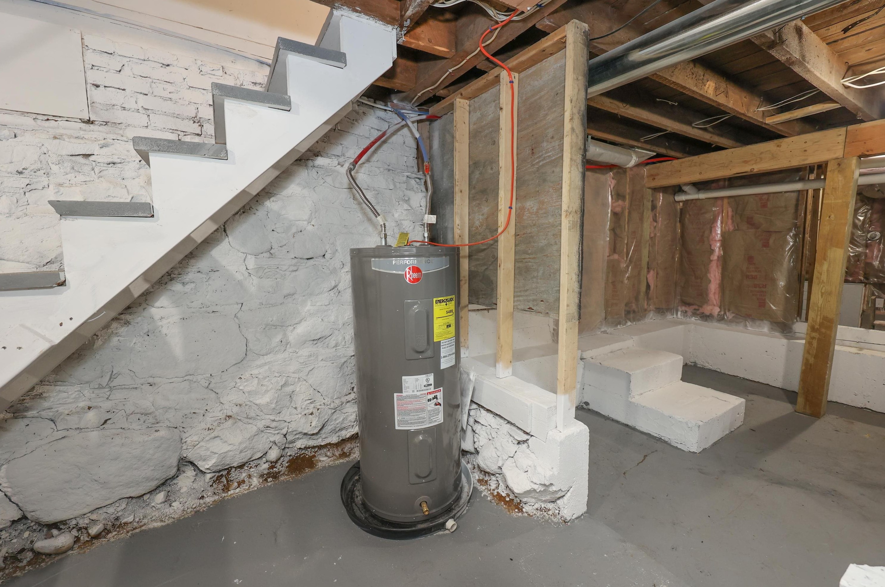 17 Epping St, Raymond NH 03077-2529 exterior