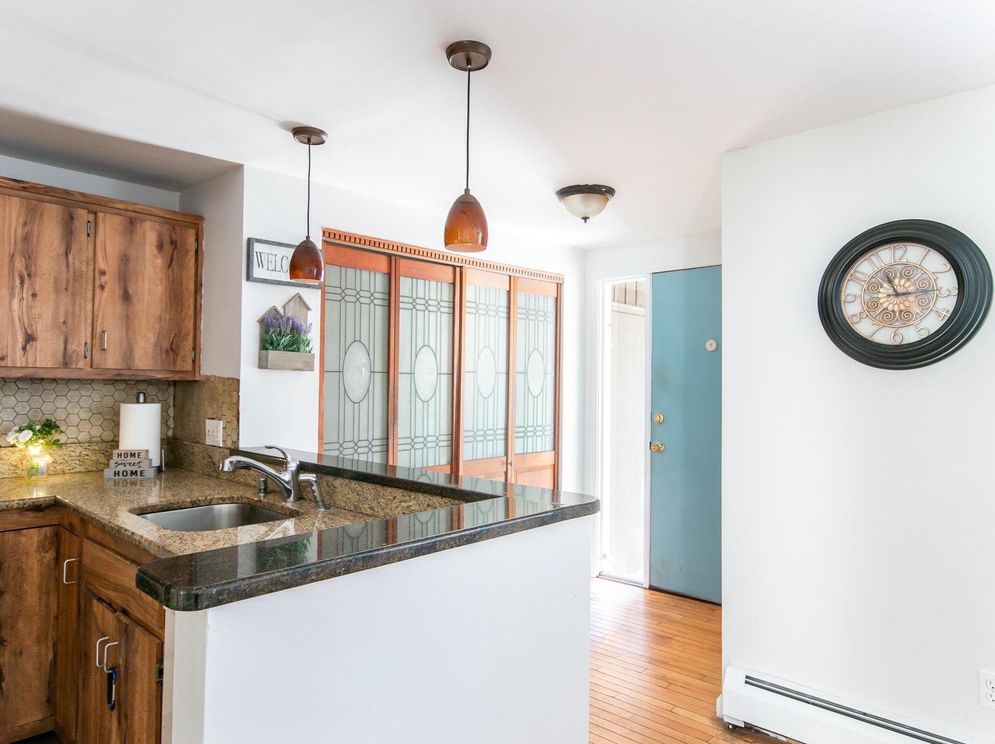 11 Valencia Dr, Nashua, NH 03062