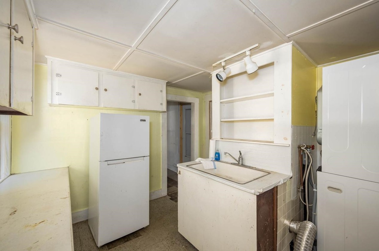 81 Riverdale Rd, Bridgewater, NH 03222
