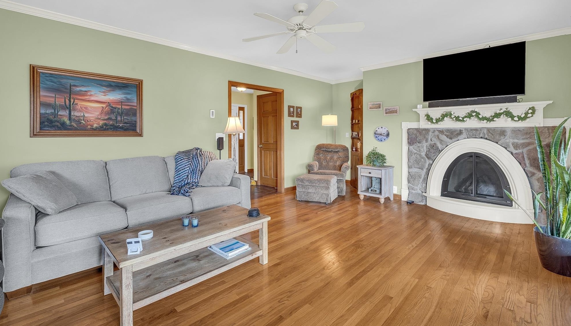 6 Bald Hl Rd, Newmarket NH  03857-2135 exterior