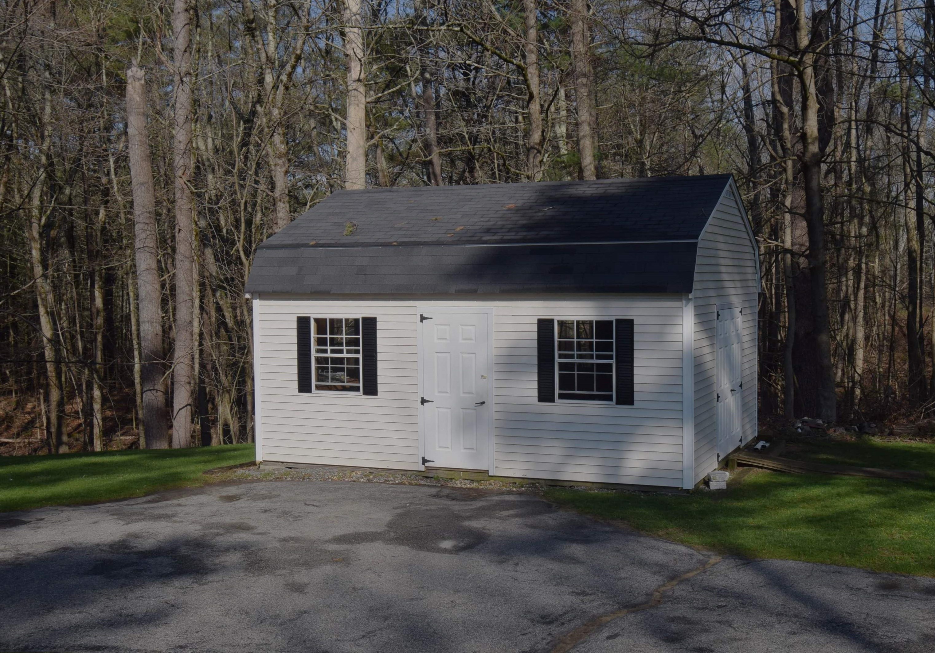 2 Bartlett St, Newton NH  03858-3505 exterior