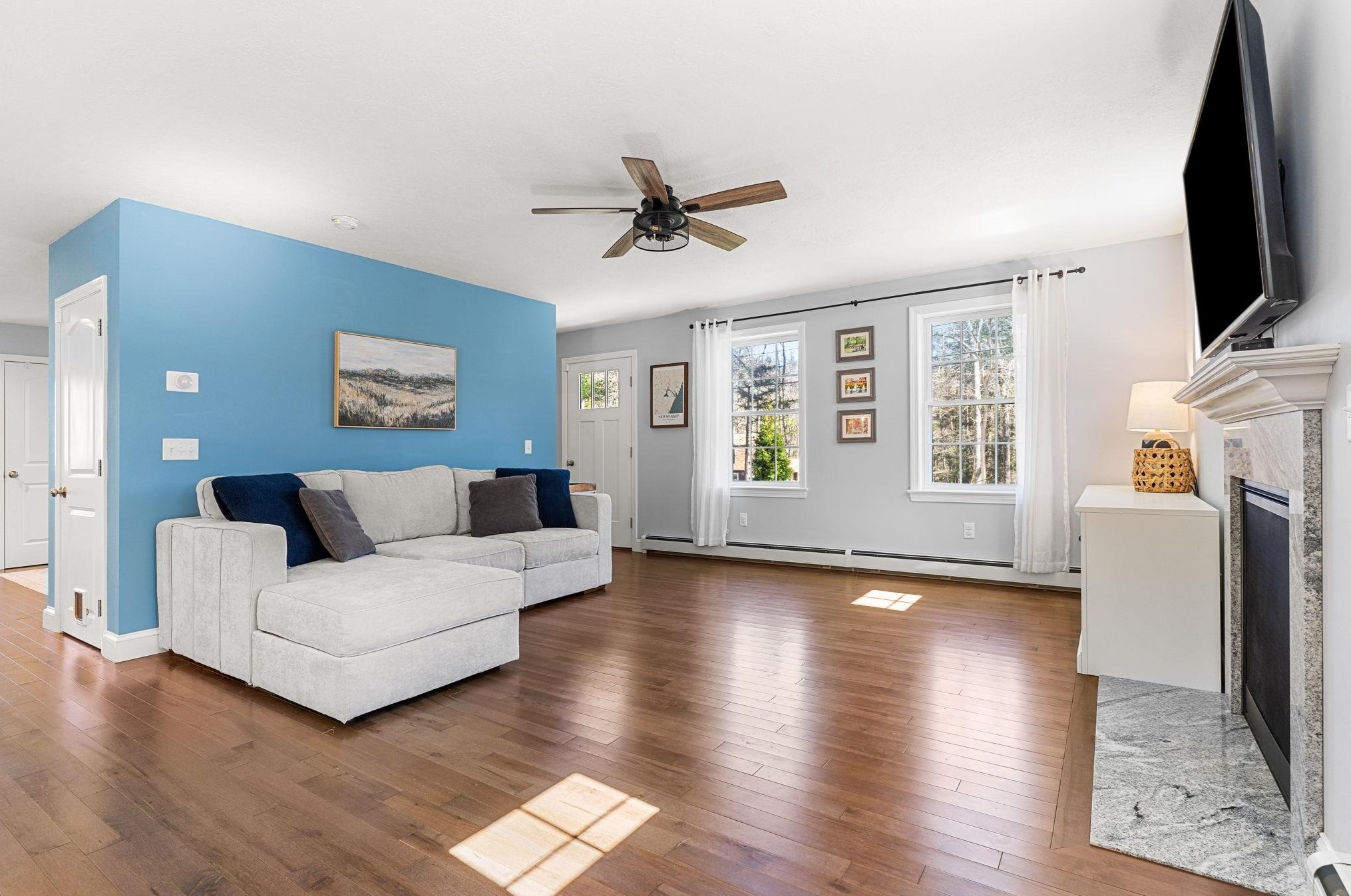 241 Ash Swamp Rd, Newmarket NH  03857-2116 exterior