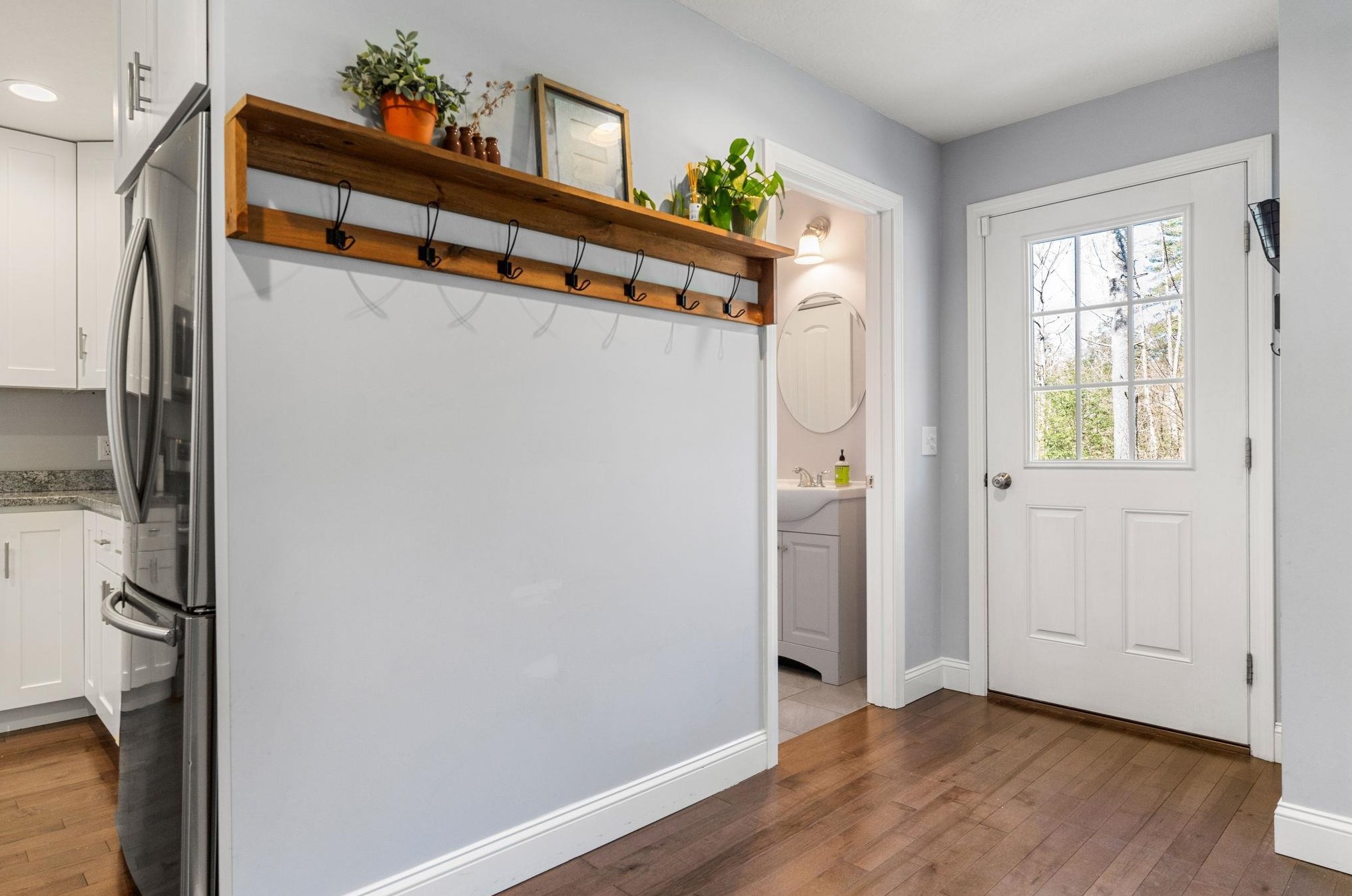 241 Ash Swamp Rd, Newmarket NH  03857-2116 exterior