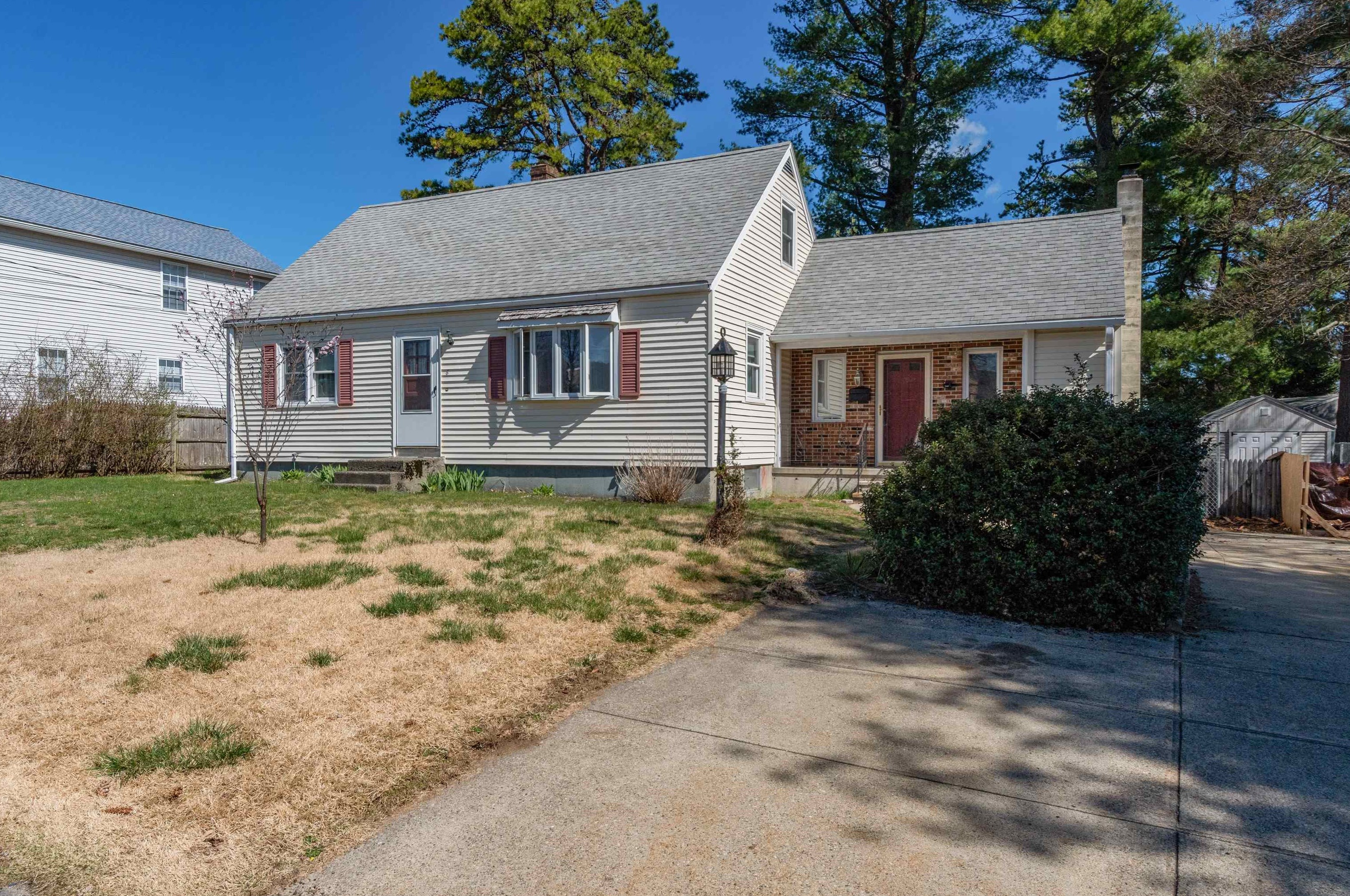 6 James St, Nashua NH  03060-4818 exterior