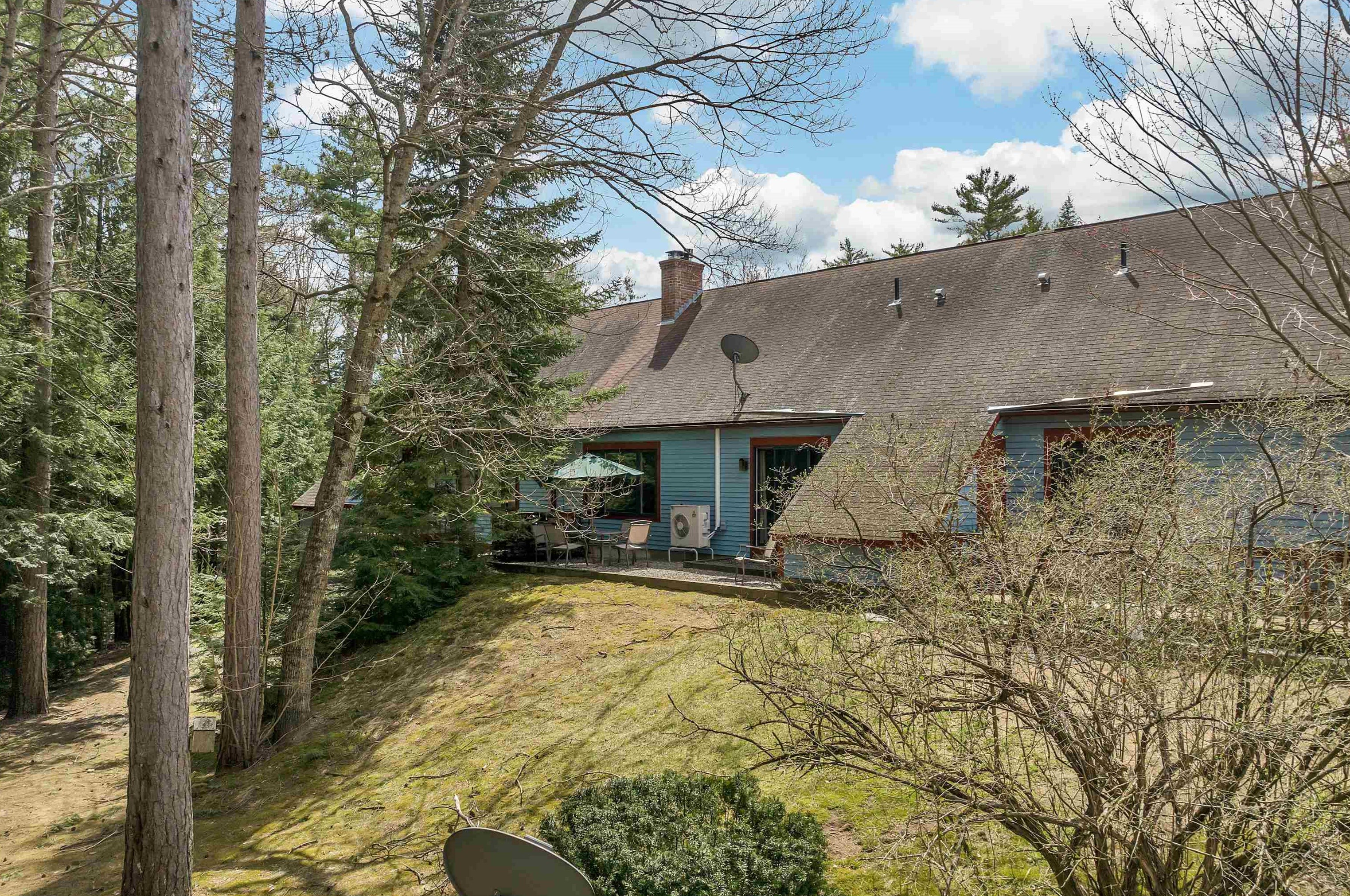 29 River St #2, Belmont, NH 03220