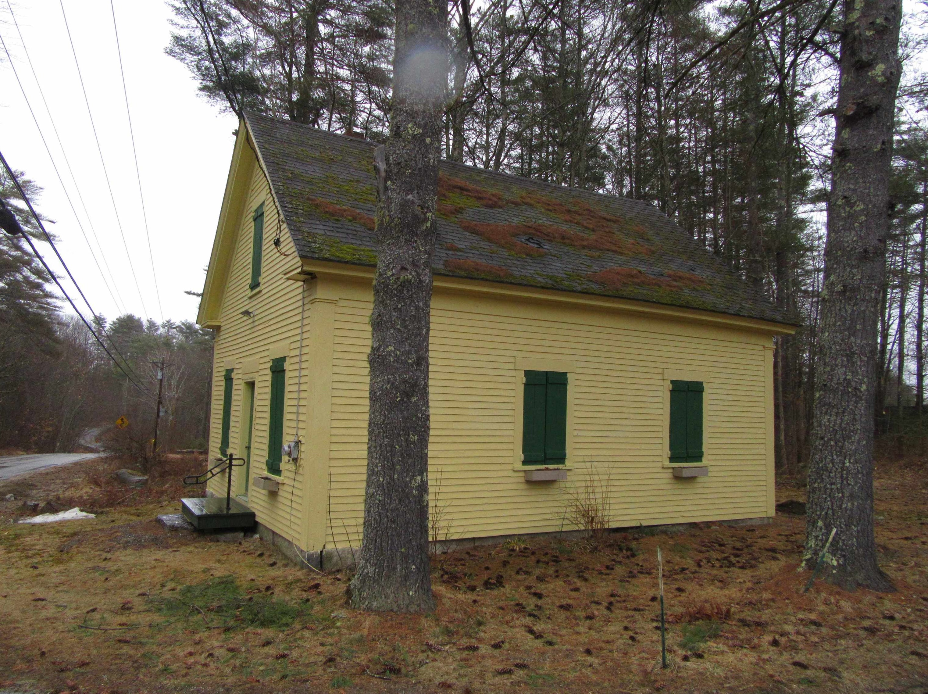 400 Halls Hill Rd, Alton, NH 03809-4529