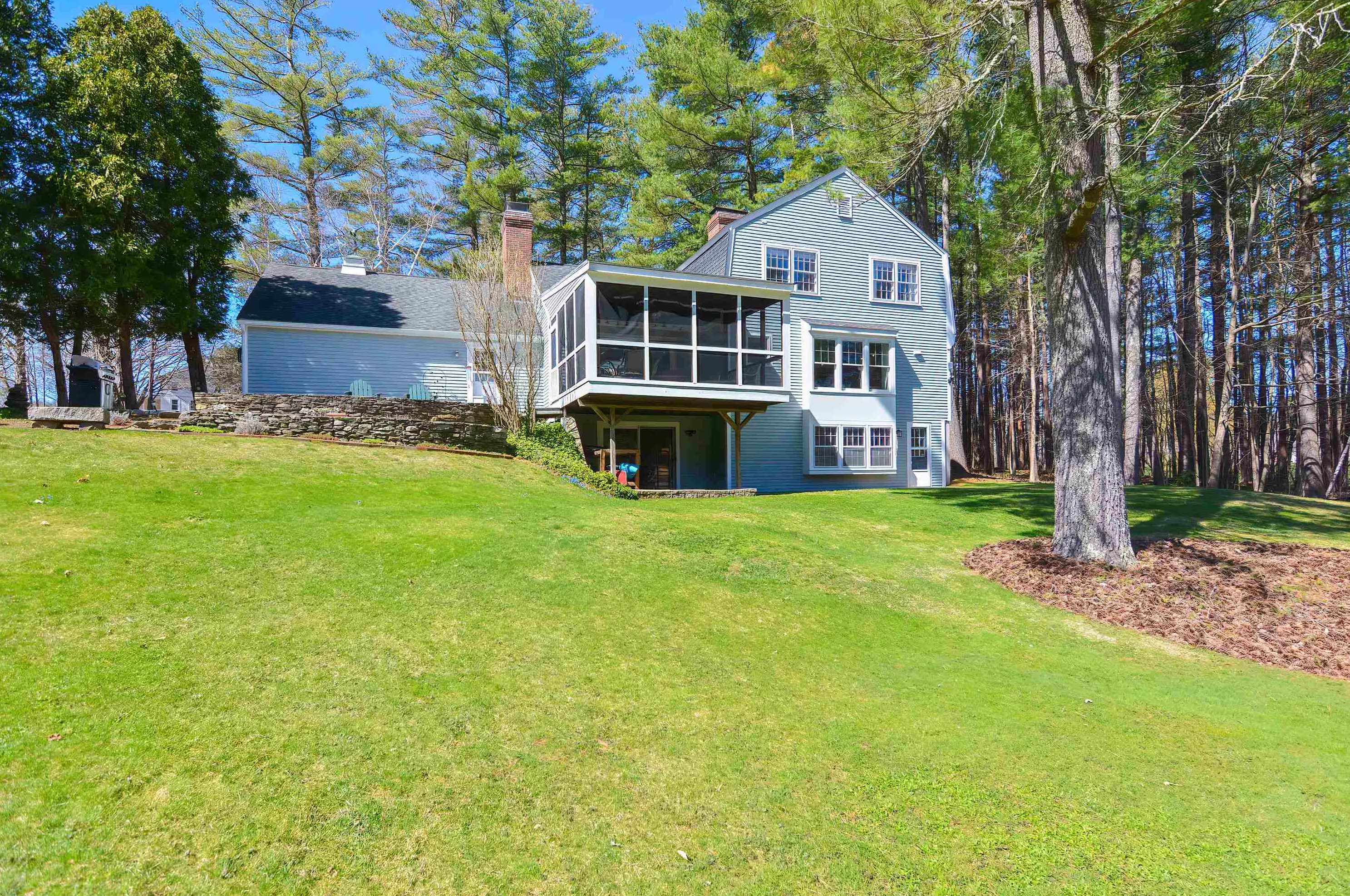 65 Drinkwater Rd, Hampton Falls, NH 03844