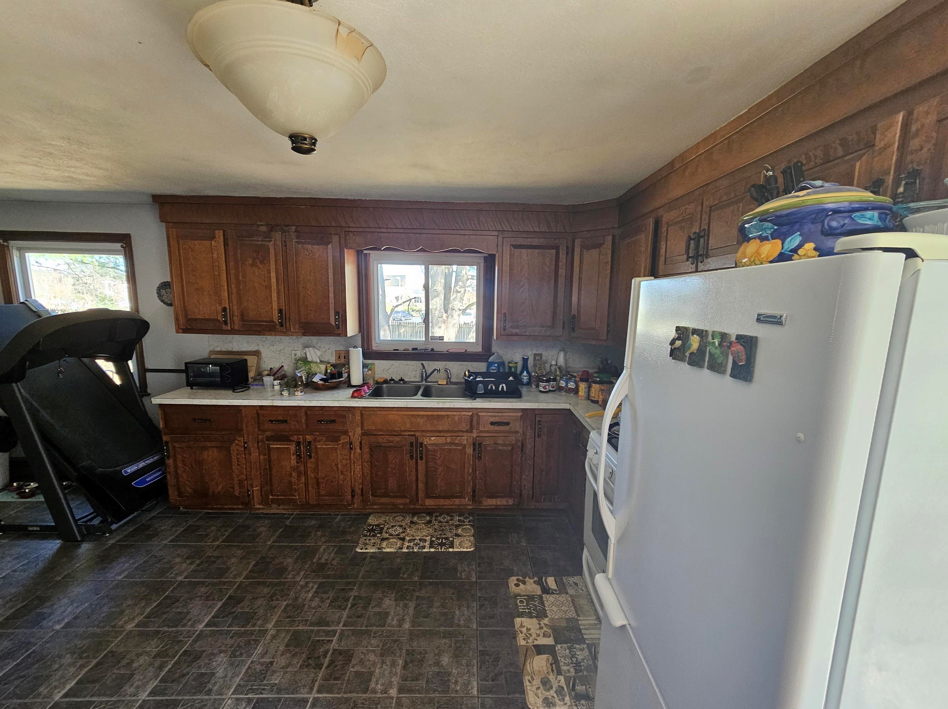 22 Danville Rd, Kingston, NH 03848