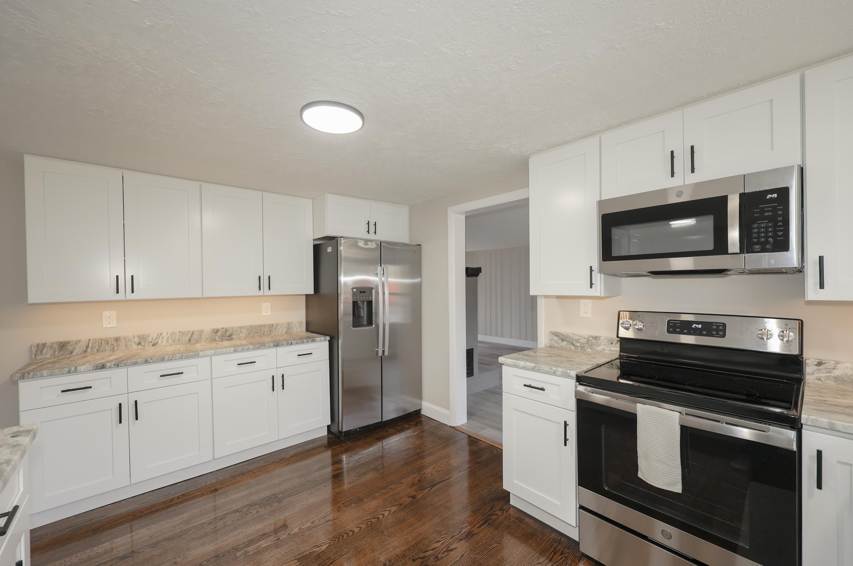 18 Whitehall Rd, Manchester, NH 03106