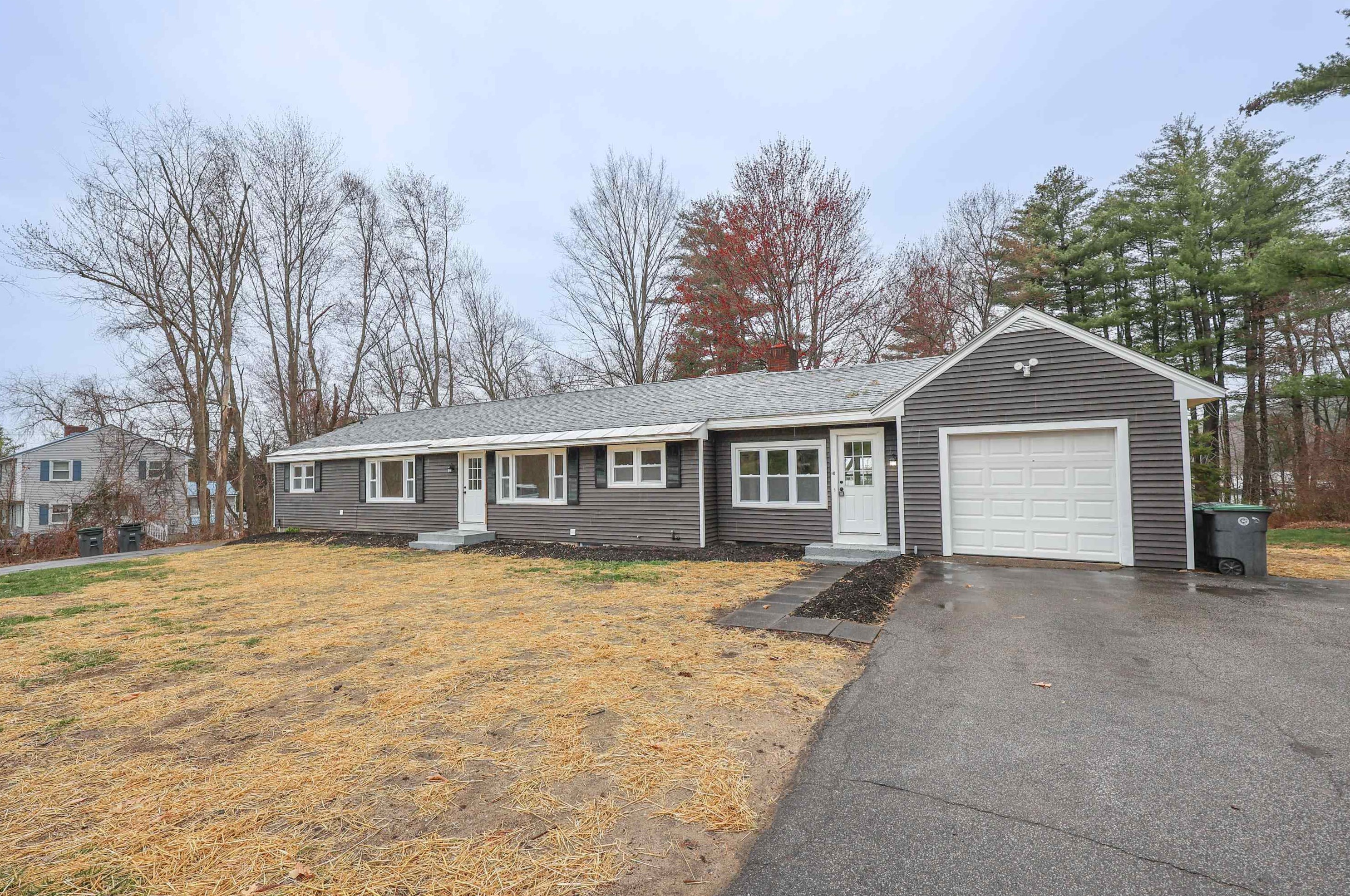 18 Whitehall Rd, Manchester NH  03106-1923 exterior