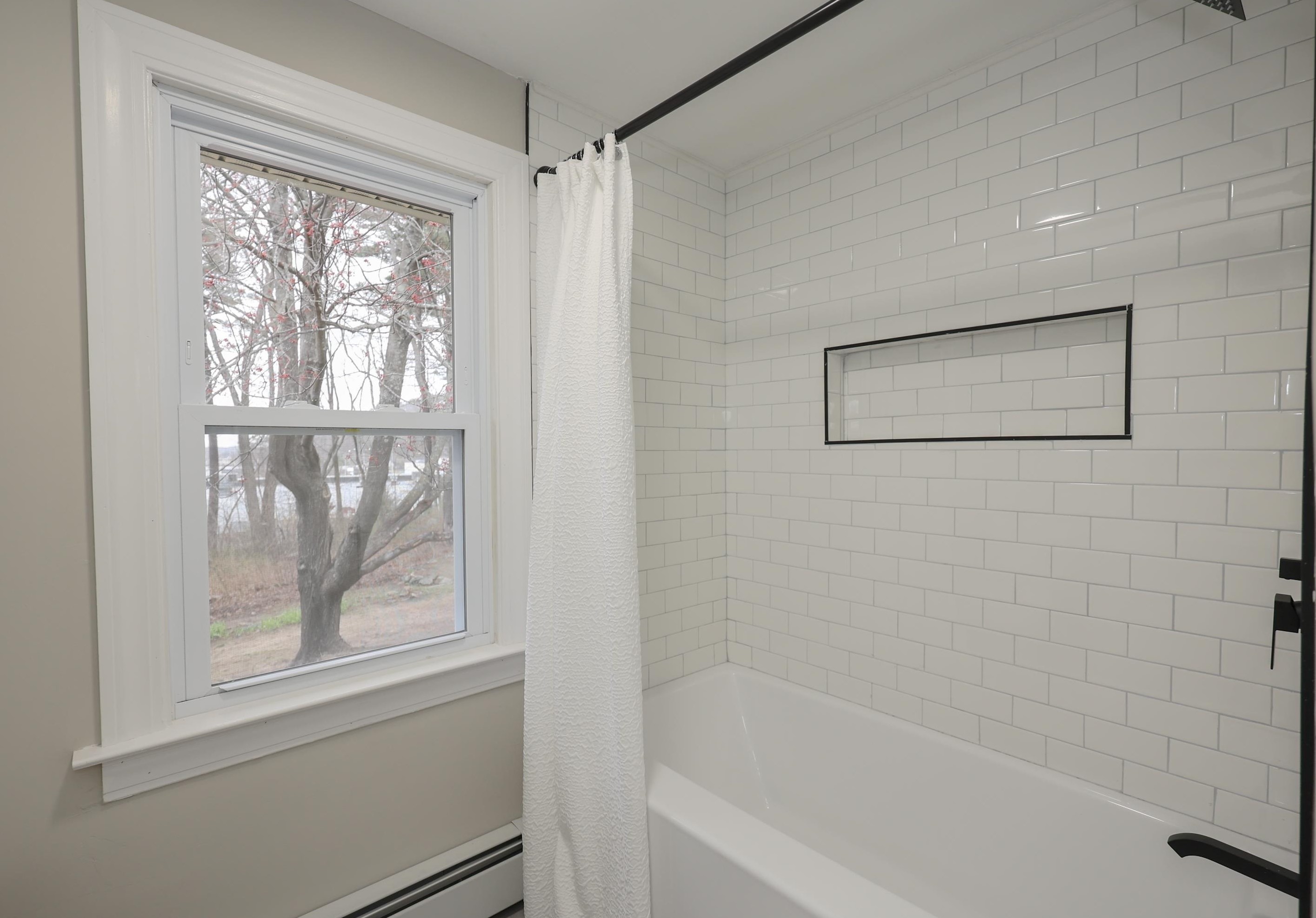 18 Whitehall Rd, Manchester NH  03106-1923 exterior