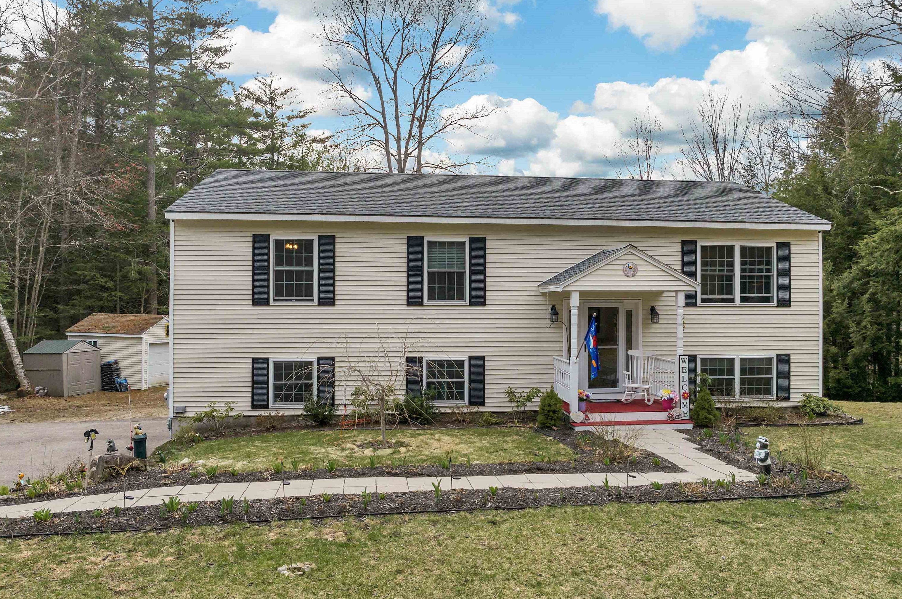 86 Skyline Dr, Moultonborough, NH 03254 exterior
