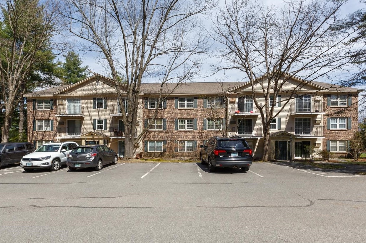 3 Autumn Leaf Dr #10, Nashua, NH 03060