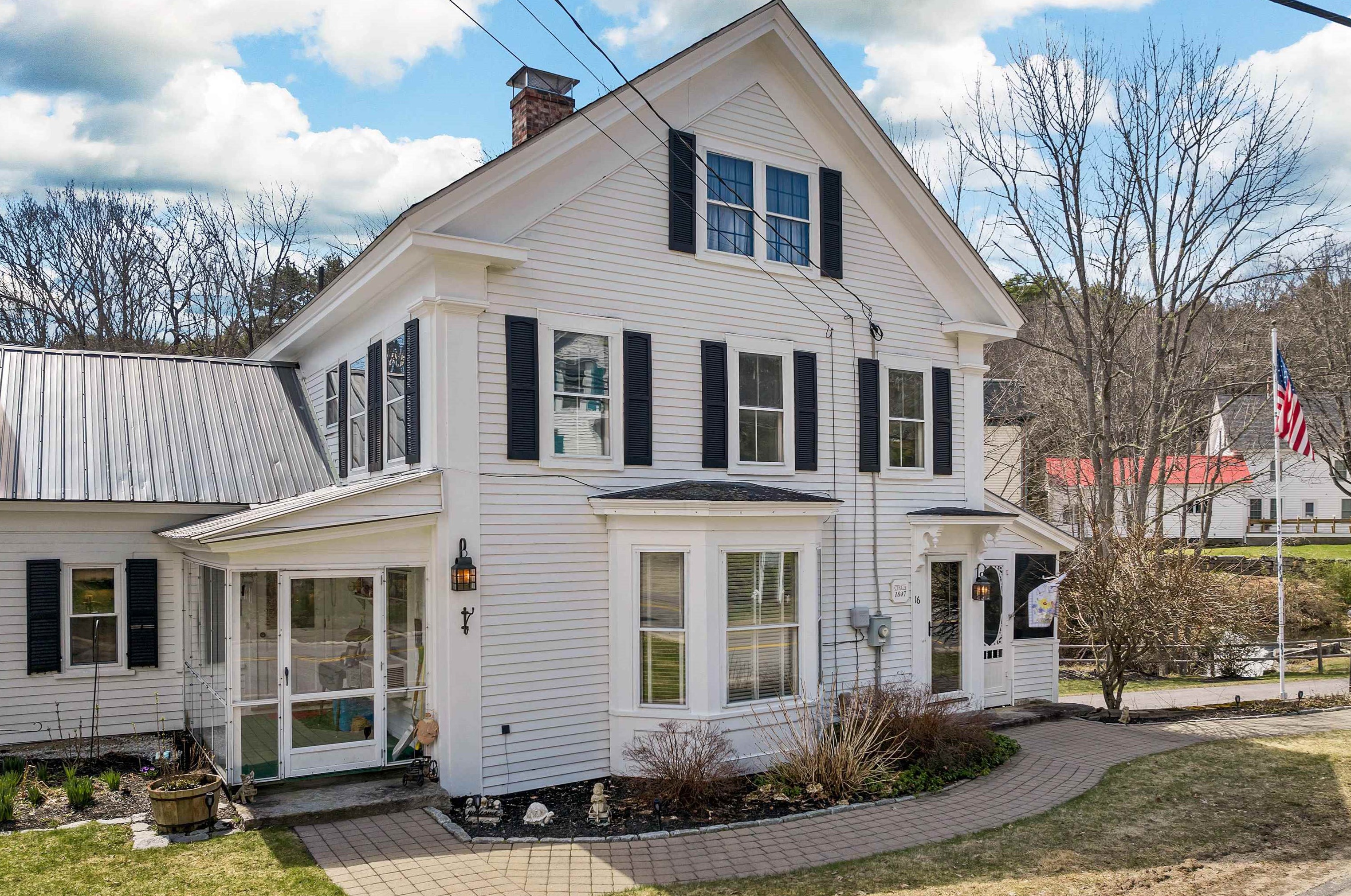 16 Old Portland Rd, Freedom, NH 03836-5111
