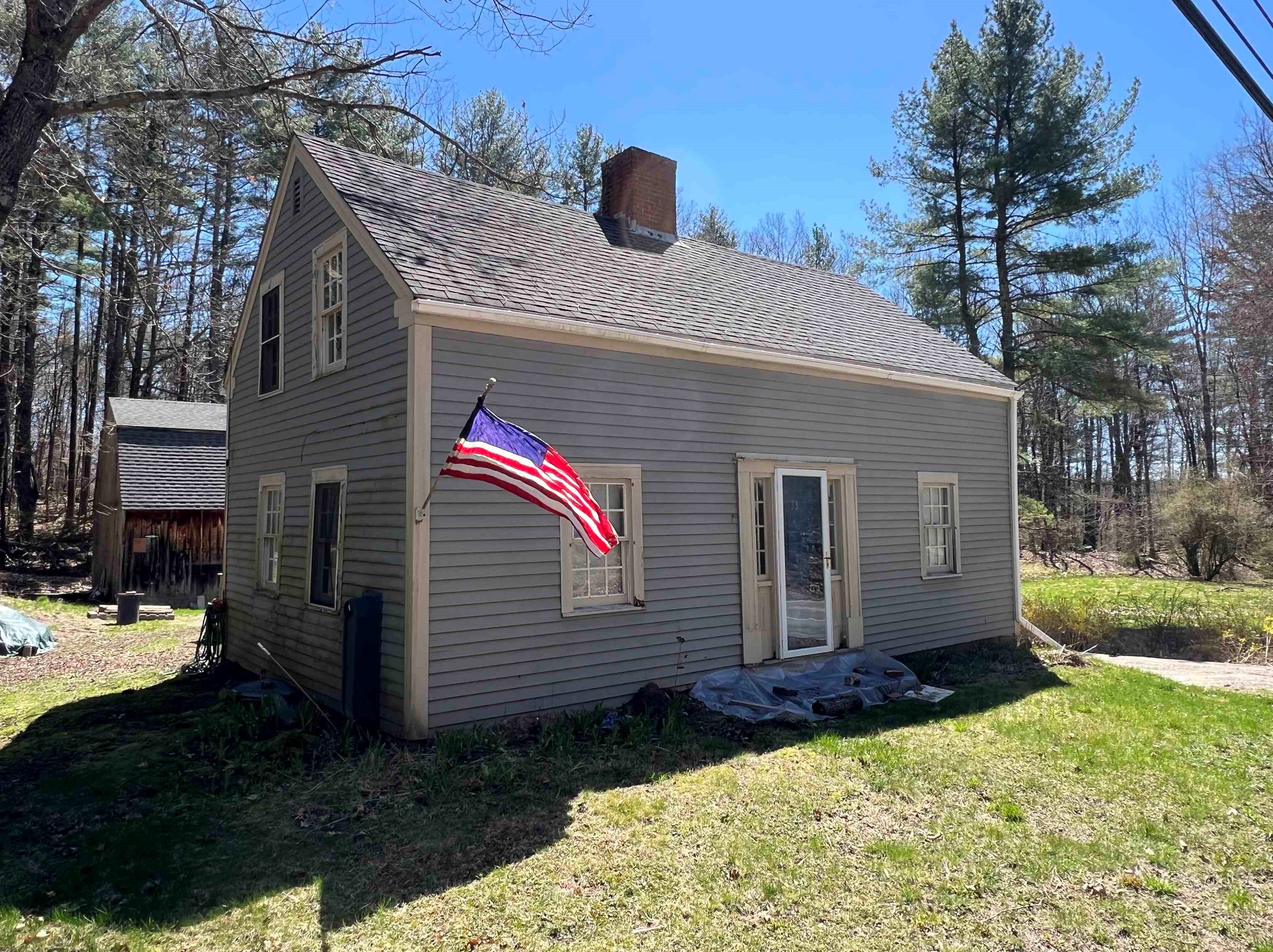 73 Newmarket Rd, Lee, NH