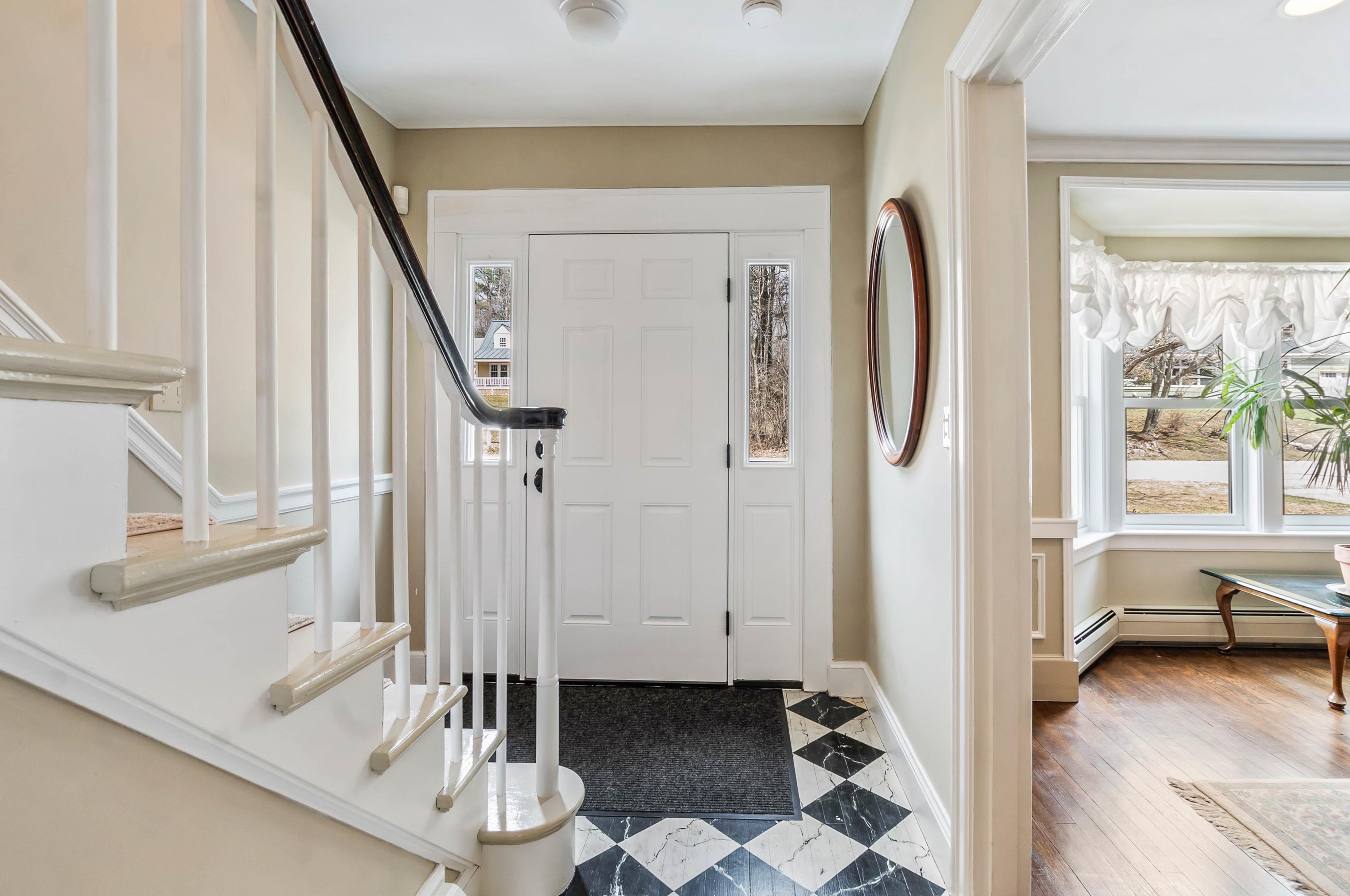 83 Squires Ln, New London, NH 03257