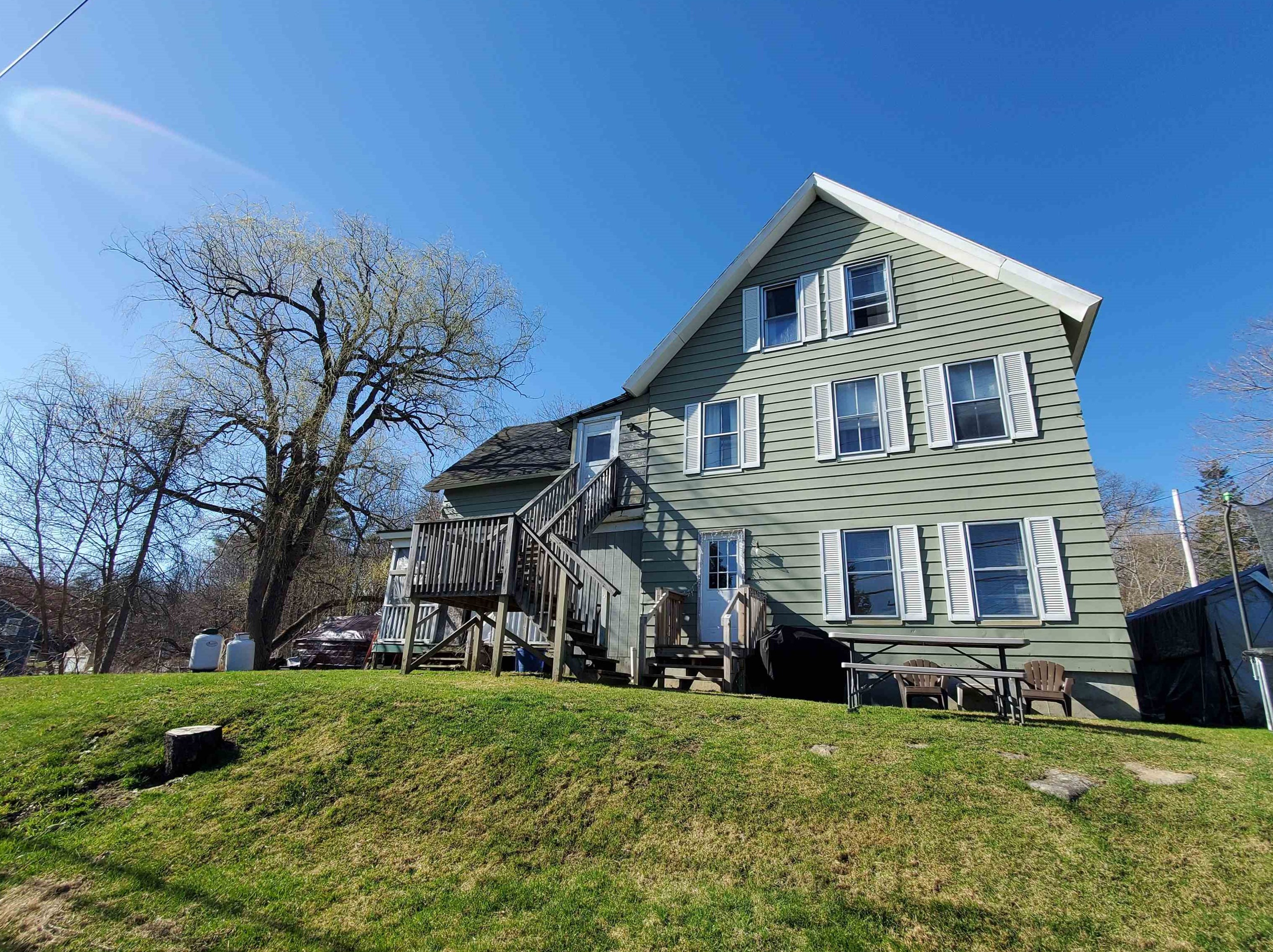 11 Mill St, Enfield, NH 03748