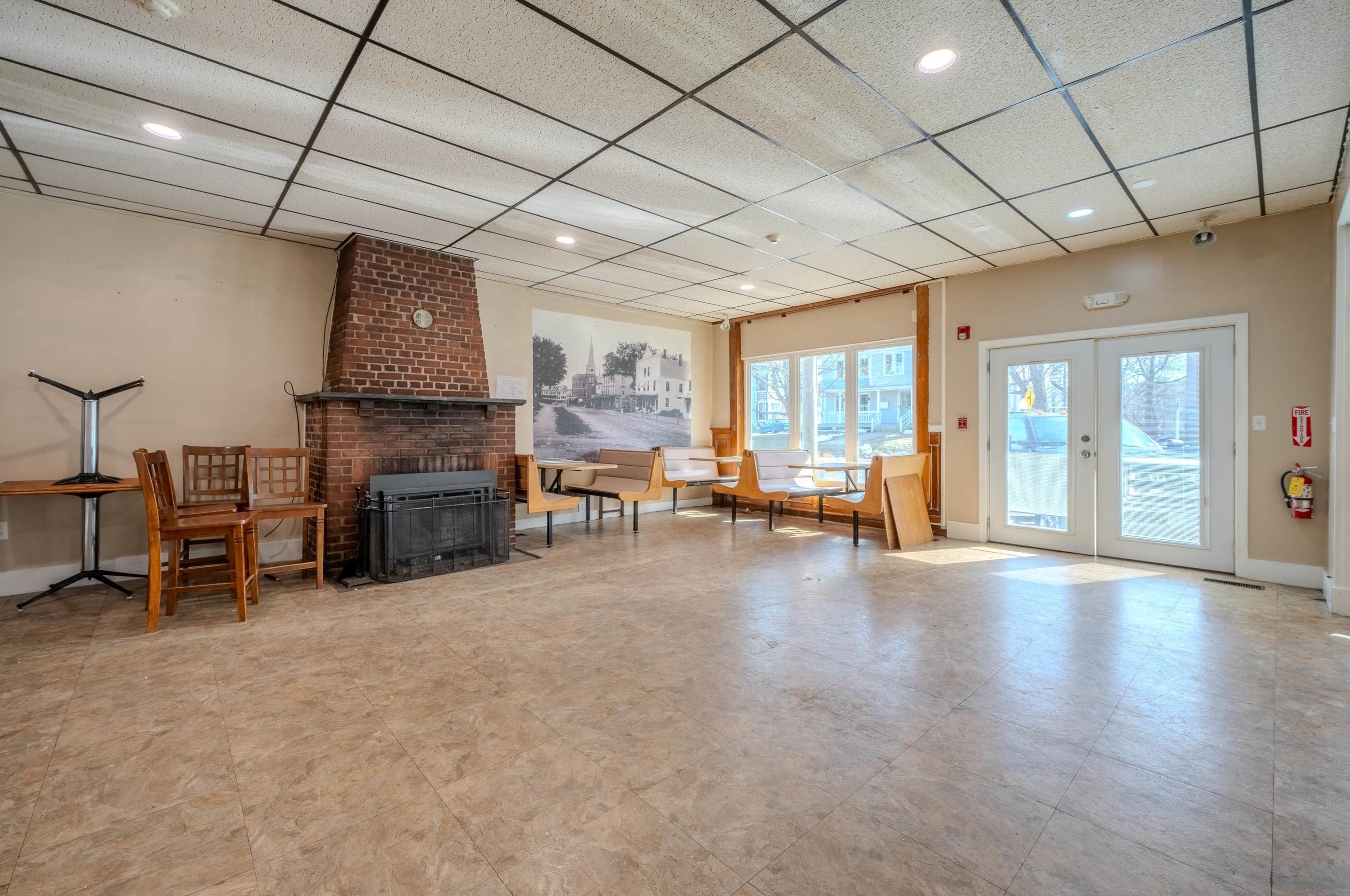 44 Main St, Pittsfield NH 03263-3708 exterior