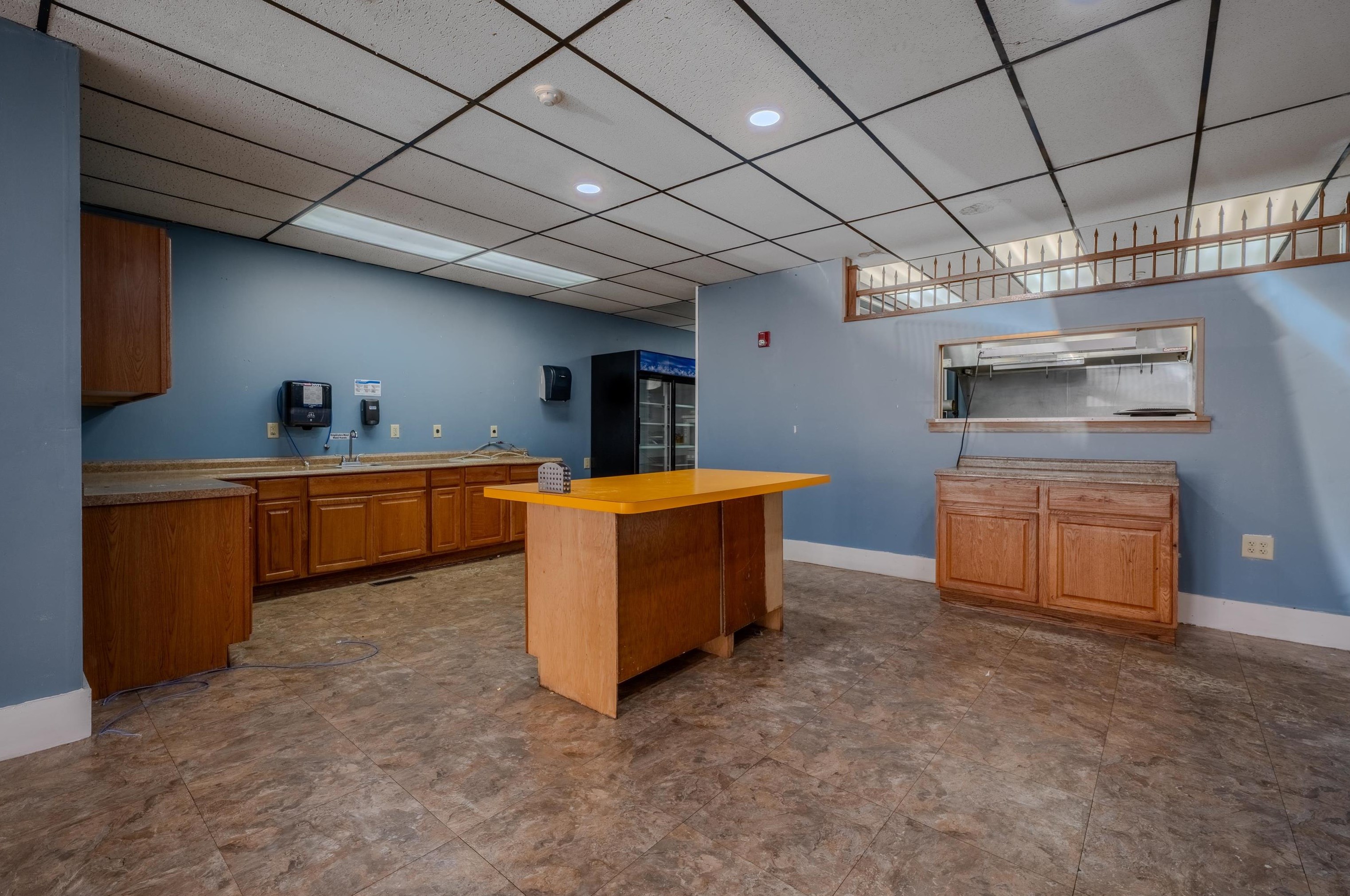 44 Main St, Pittsfield NH 03263-3708 exterior