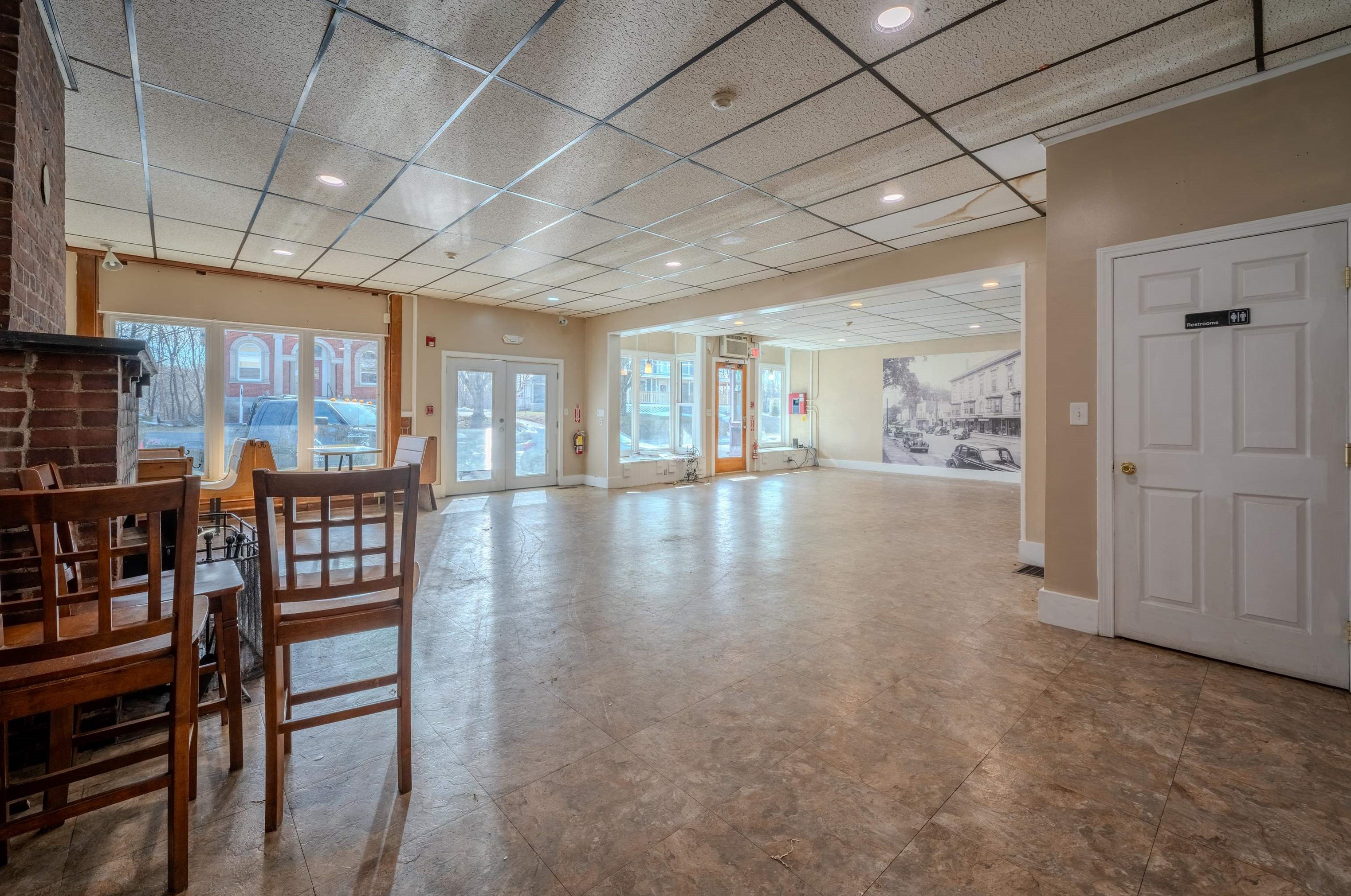 44 Main St, Pittsfield NH 03263-3708 exterior