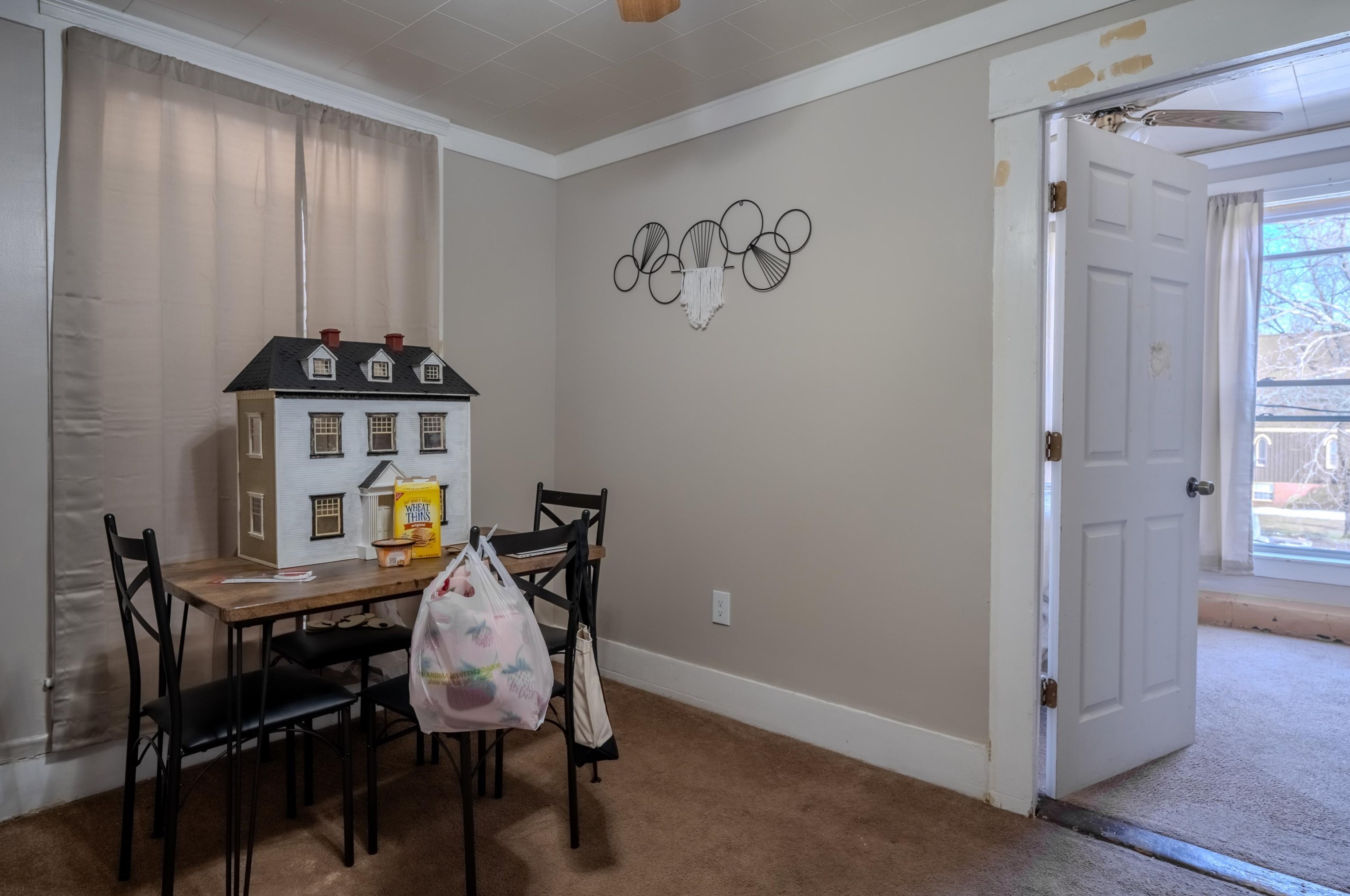 44 Main St, Pittsfield NH 03263-3708 exterior