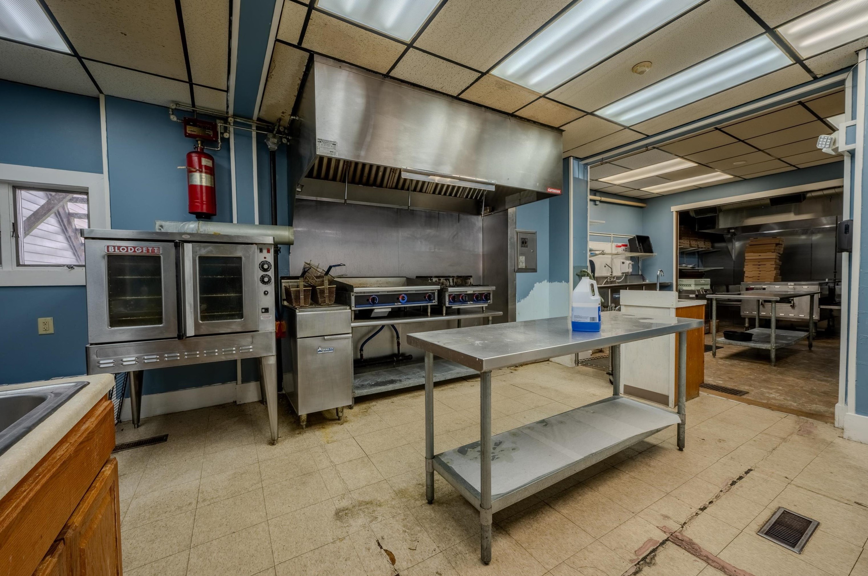 44 Main St, Pittsfield NH 03263-3708 exterior