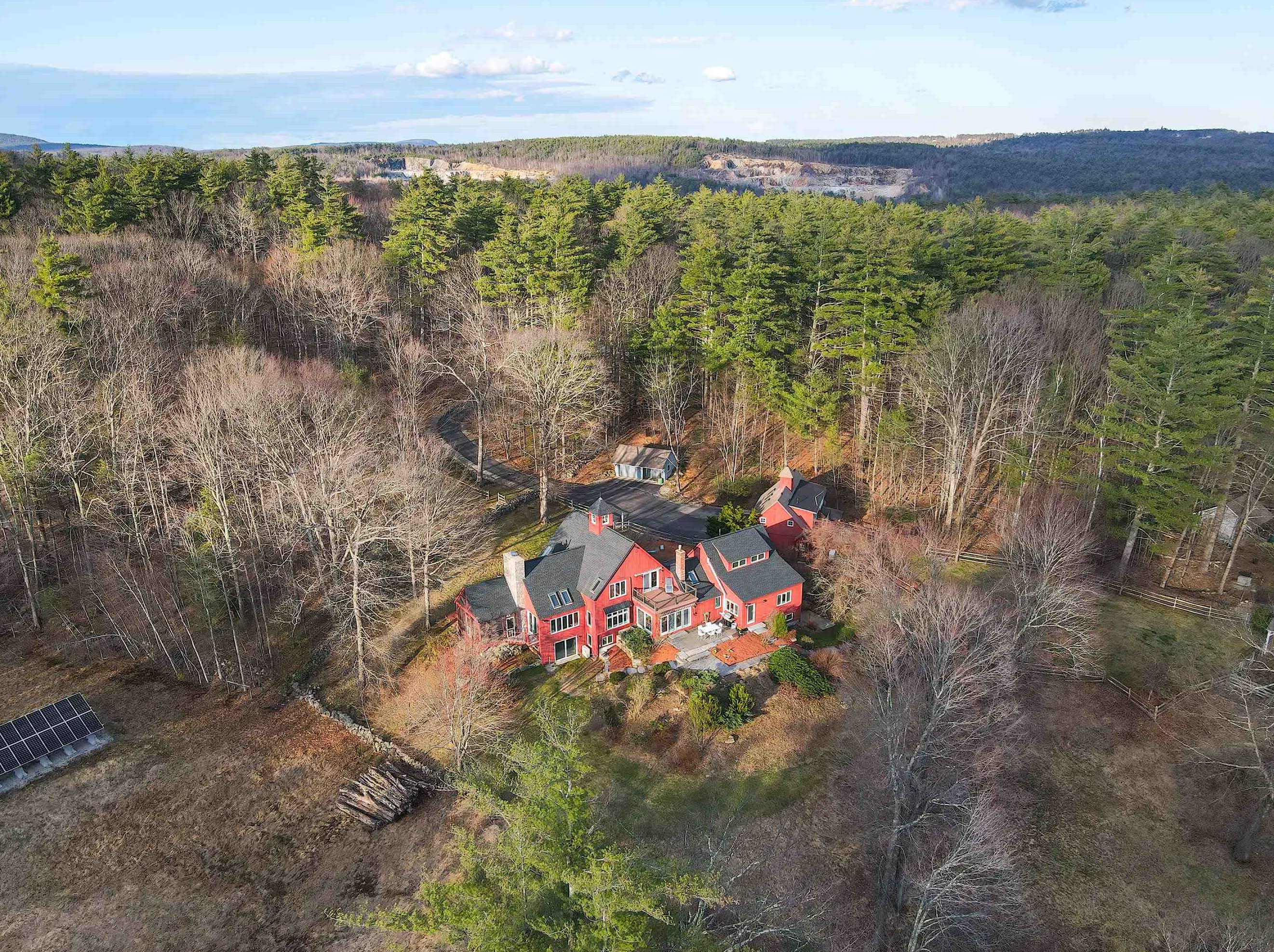 36 Barrett Hill Rd, Wilton, NH 03086-5000