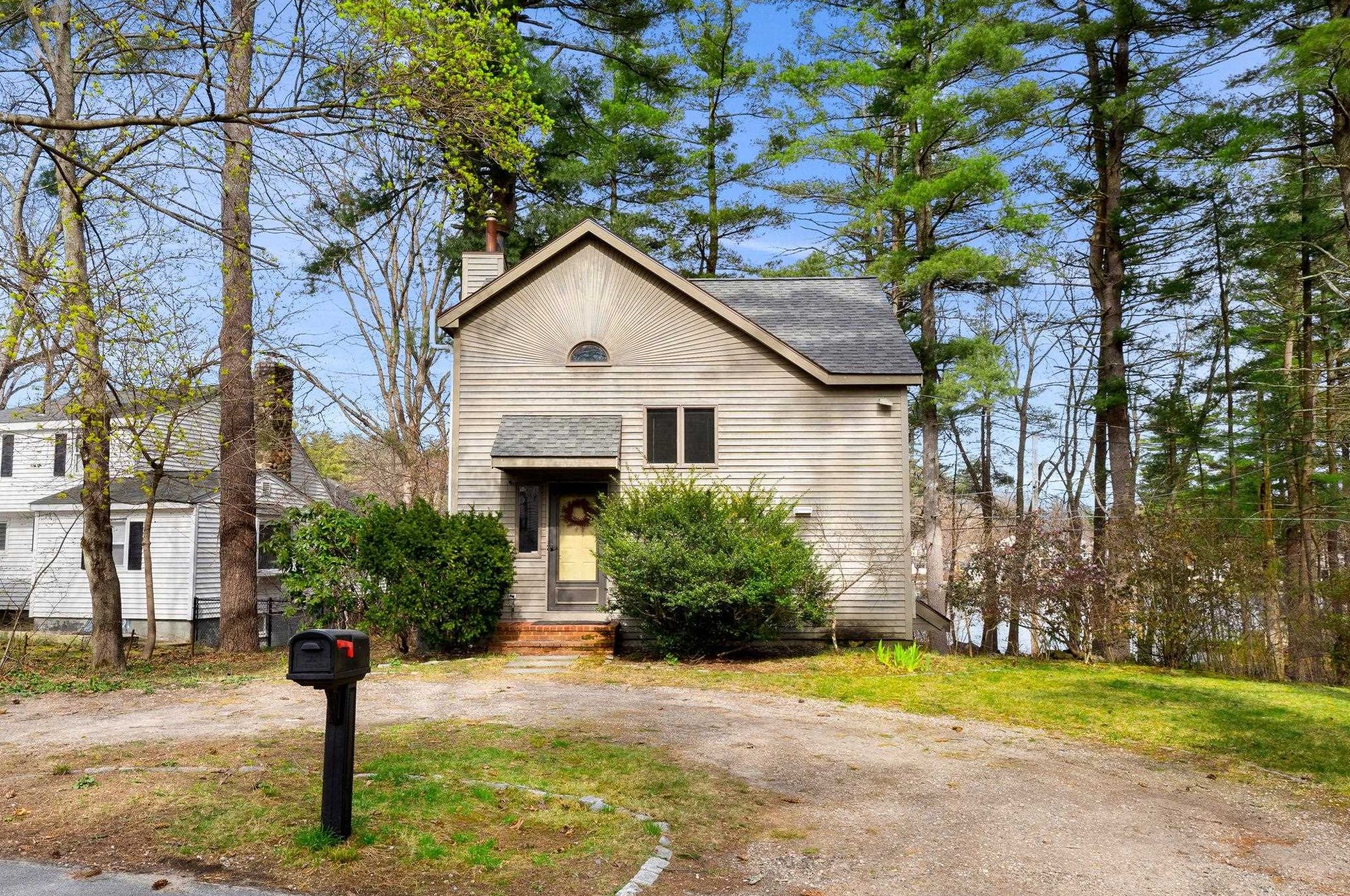 25 Car Mar Ln, Salem, NH 03079