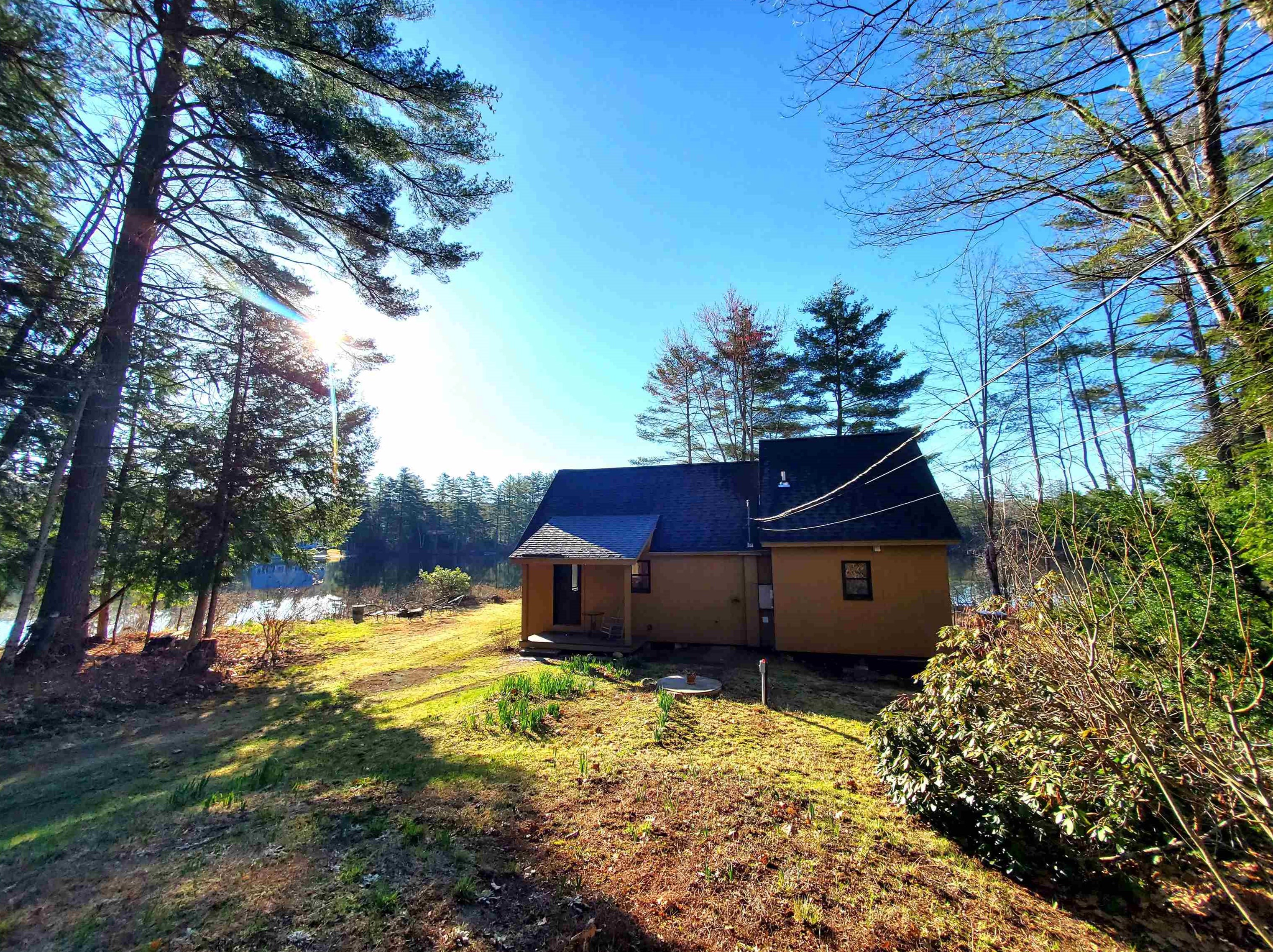 18 Lakeside Rd, Grafton, NH 03240