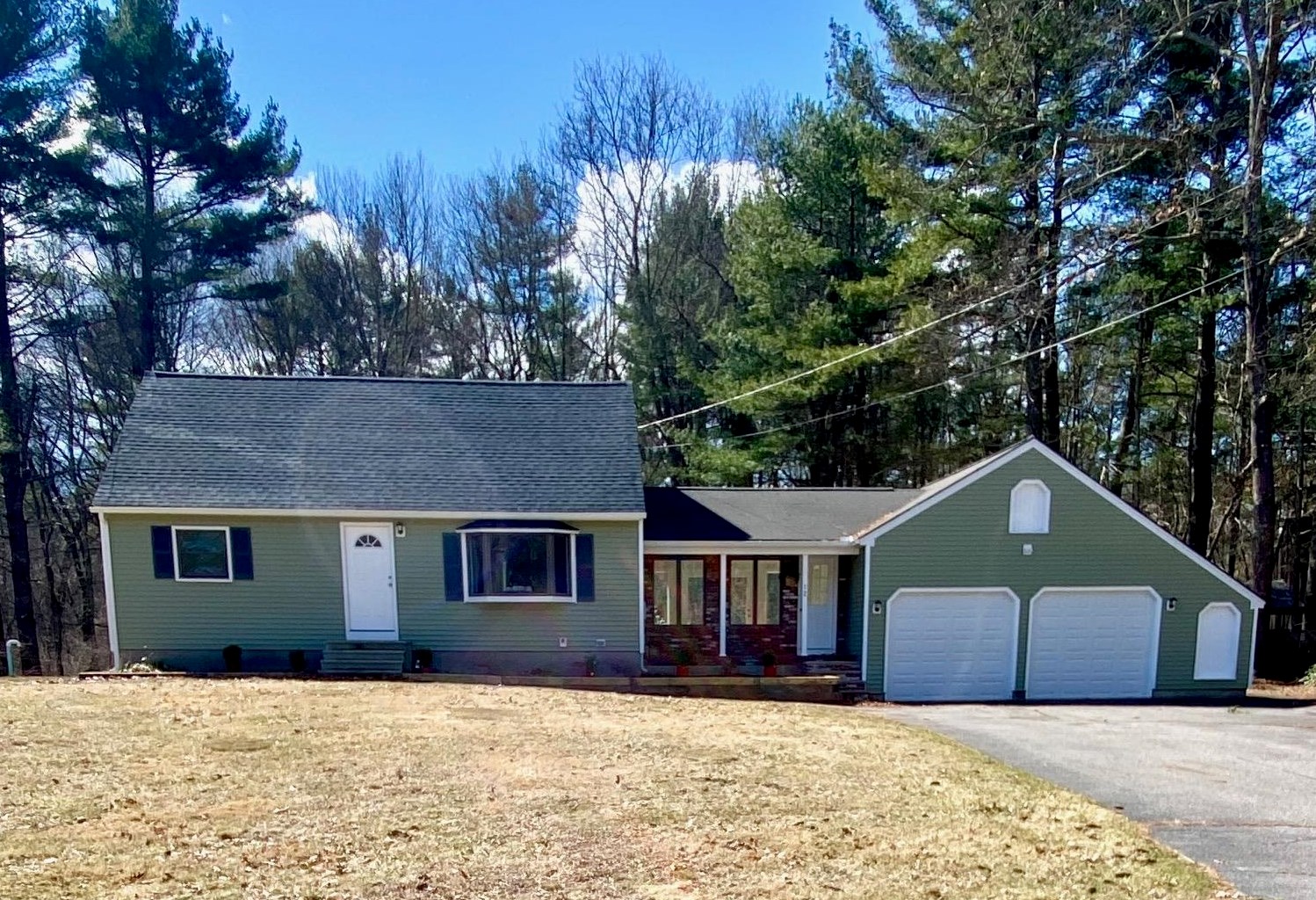 12 Lincoln St, Pelham, NH 03076-2338