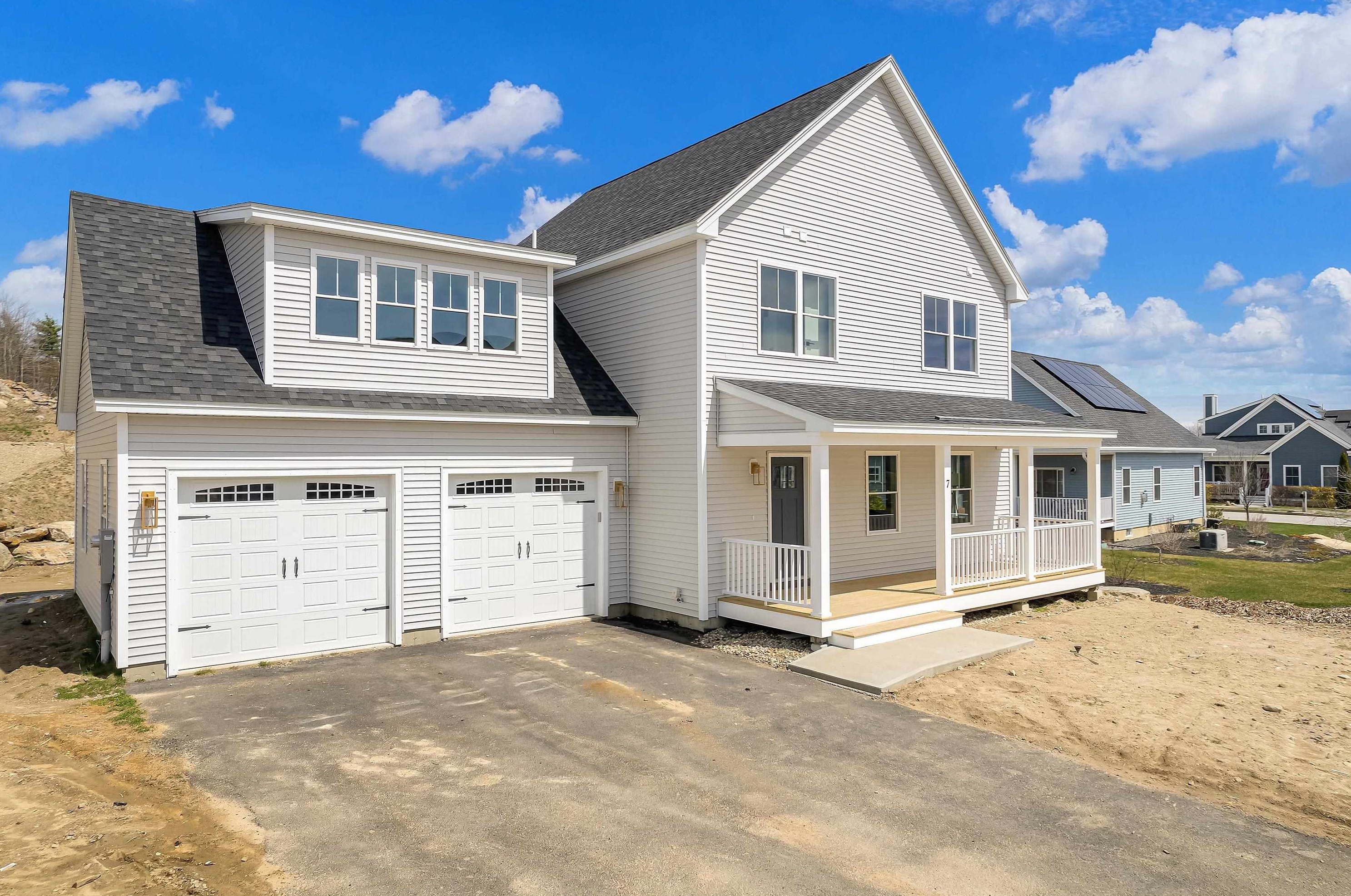 7 Eisenhower Dr, Rochester, NH 03867