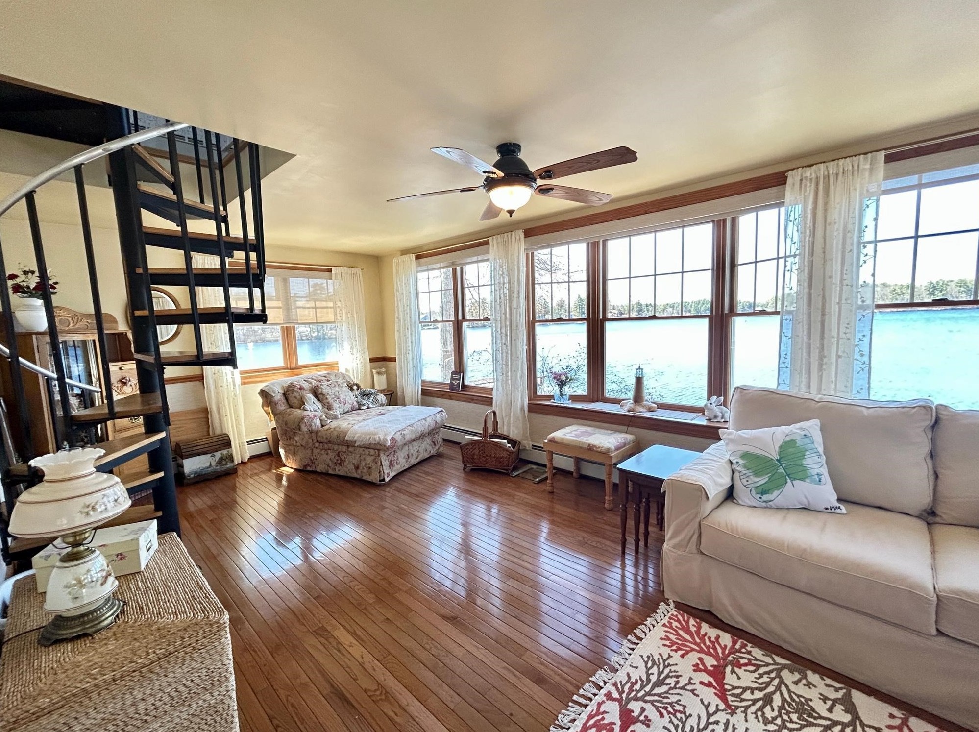 25 Wenmarks Rd, Newton NH 03858-3321 exterior