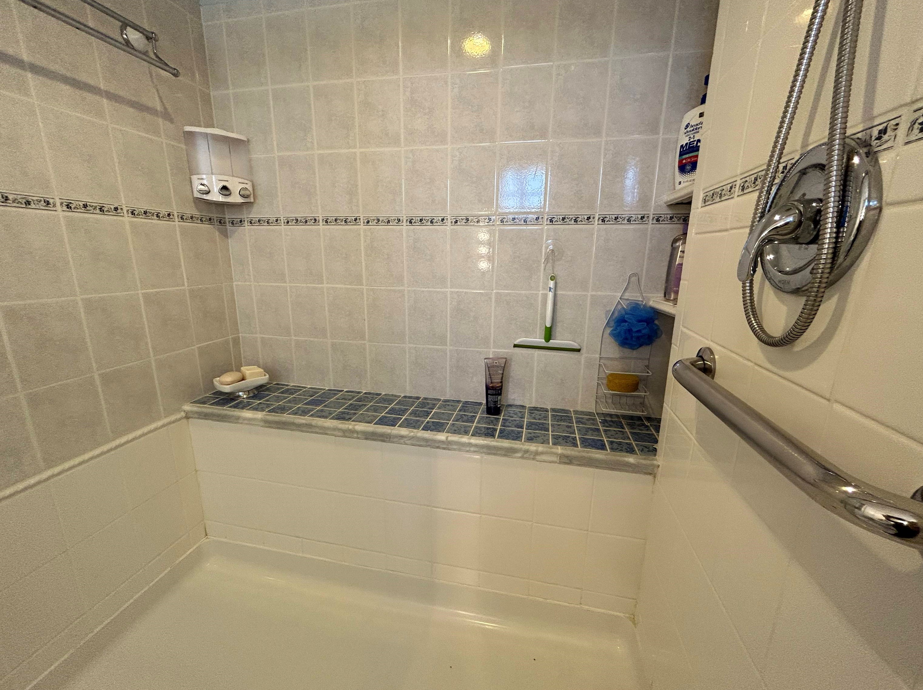 25 Wenmarks Rd, Newton NH 03858-3321 exterior