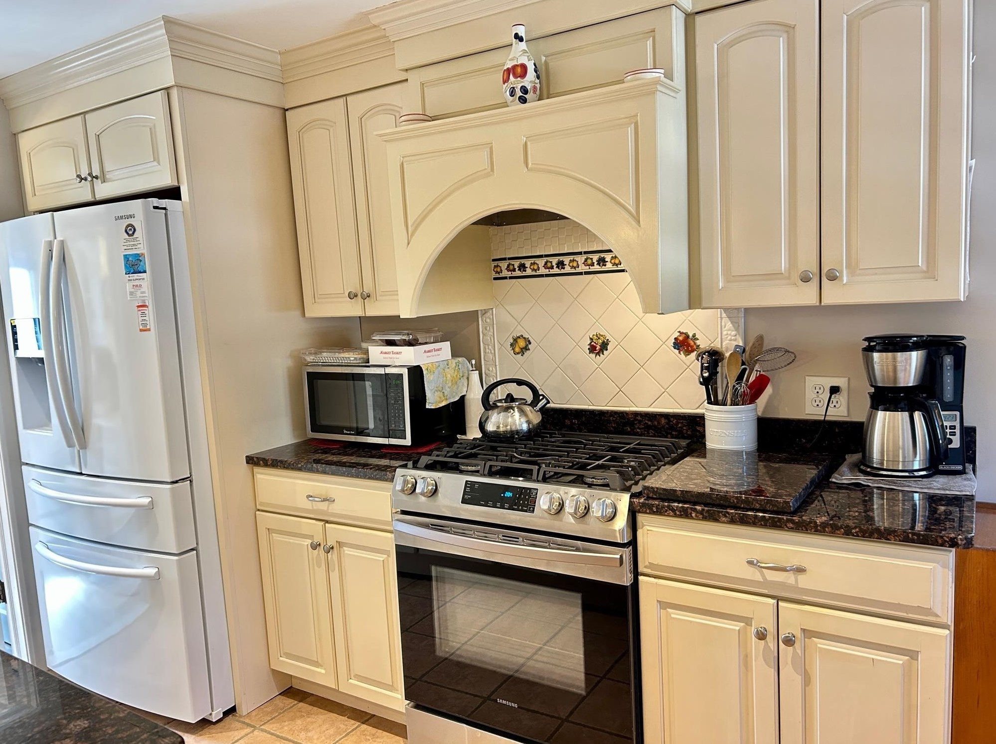 25 Wenmarks Rd, Newton NH 03858-3321 exterior