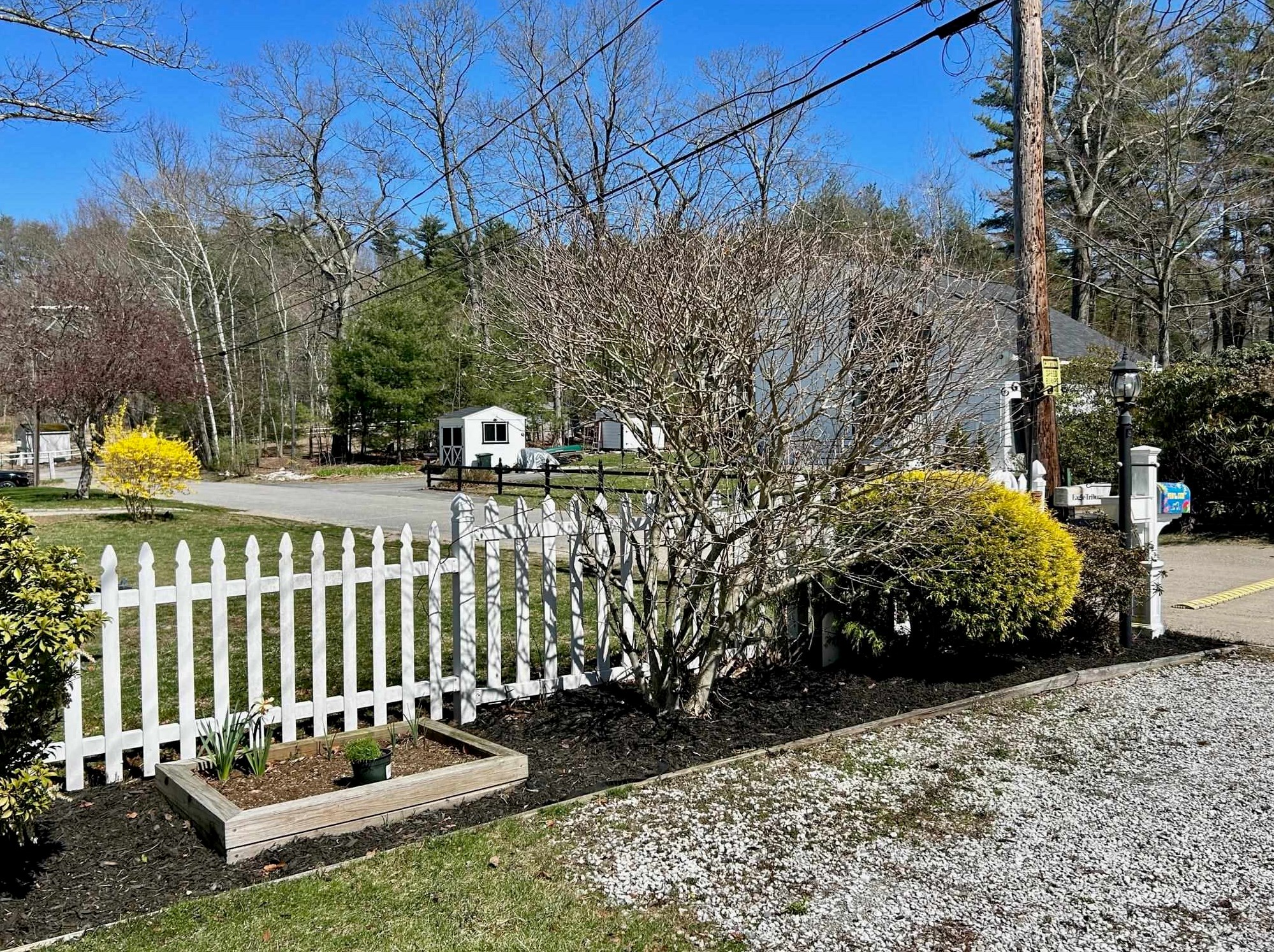 25 Wenmarks Rd, Newton NH 03858-3321 exterior