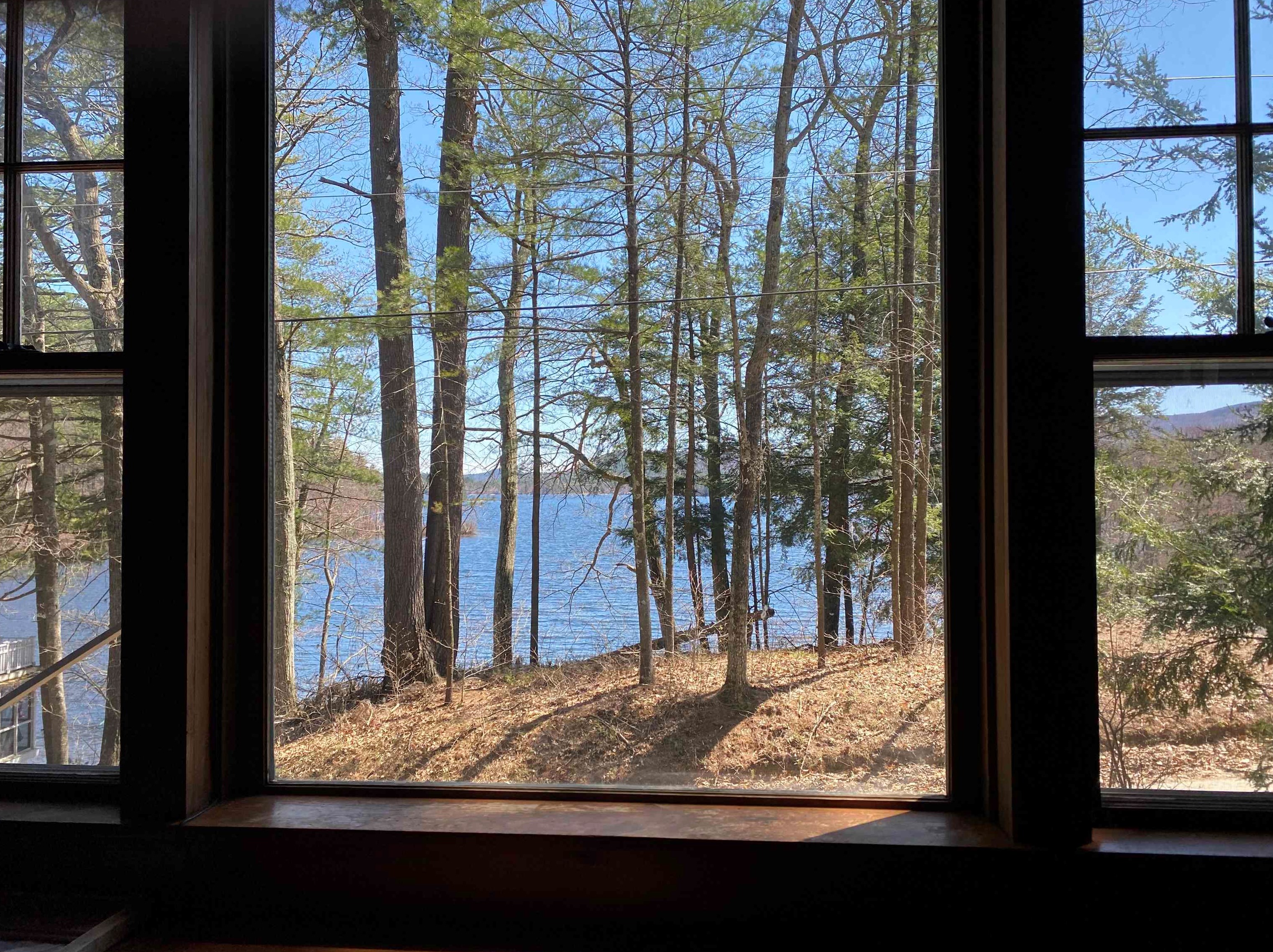 251 Breezy Hl Rd, Bradford NH  03221-3504 exterior