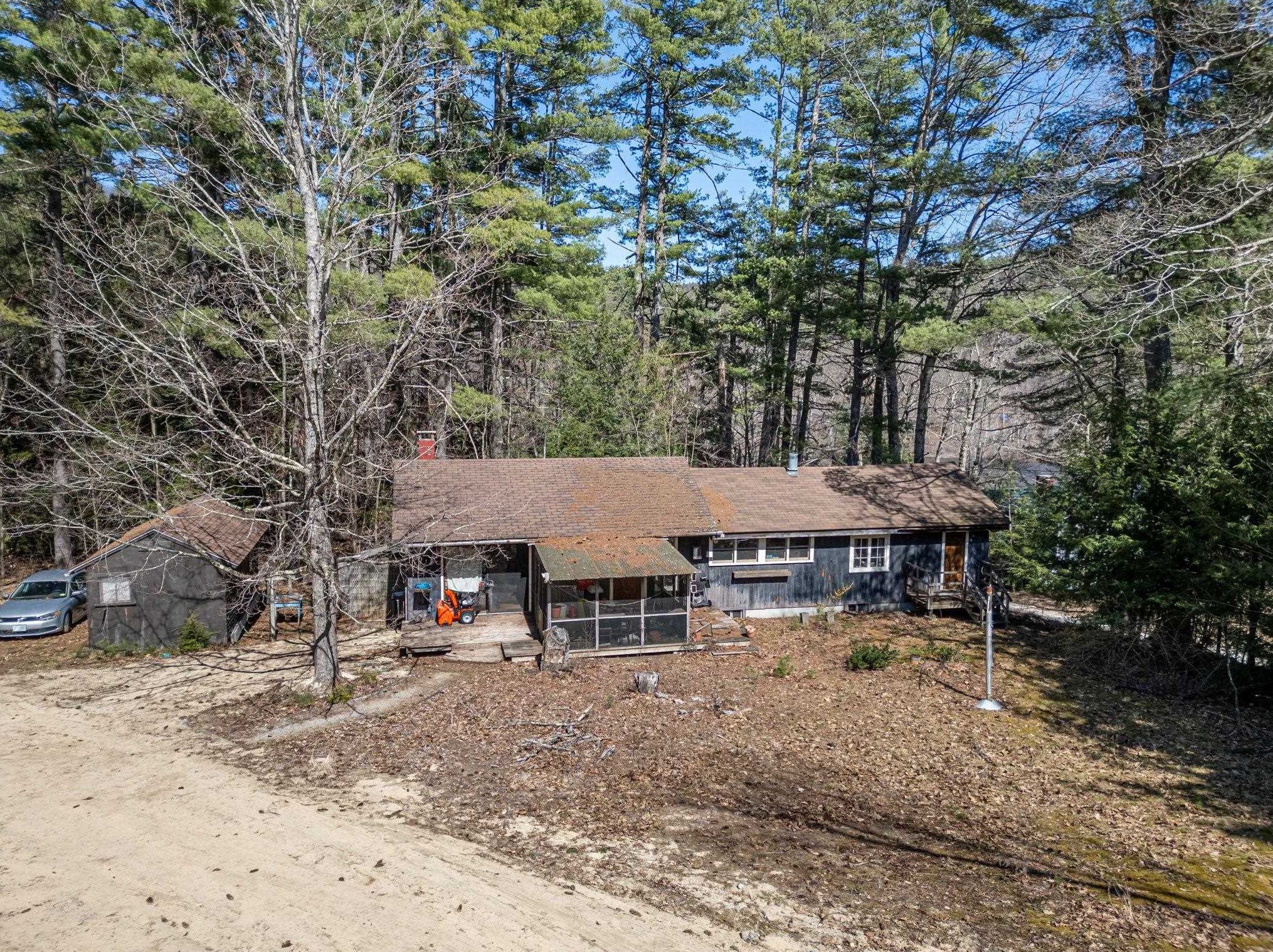 251 Breezy Hl Rd, Bradford NH  03221-3504 exterior