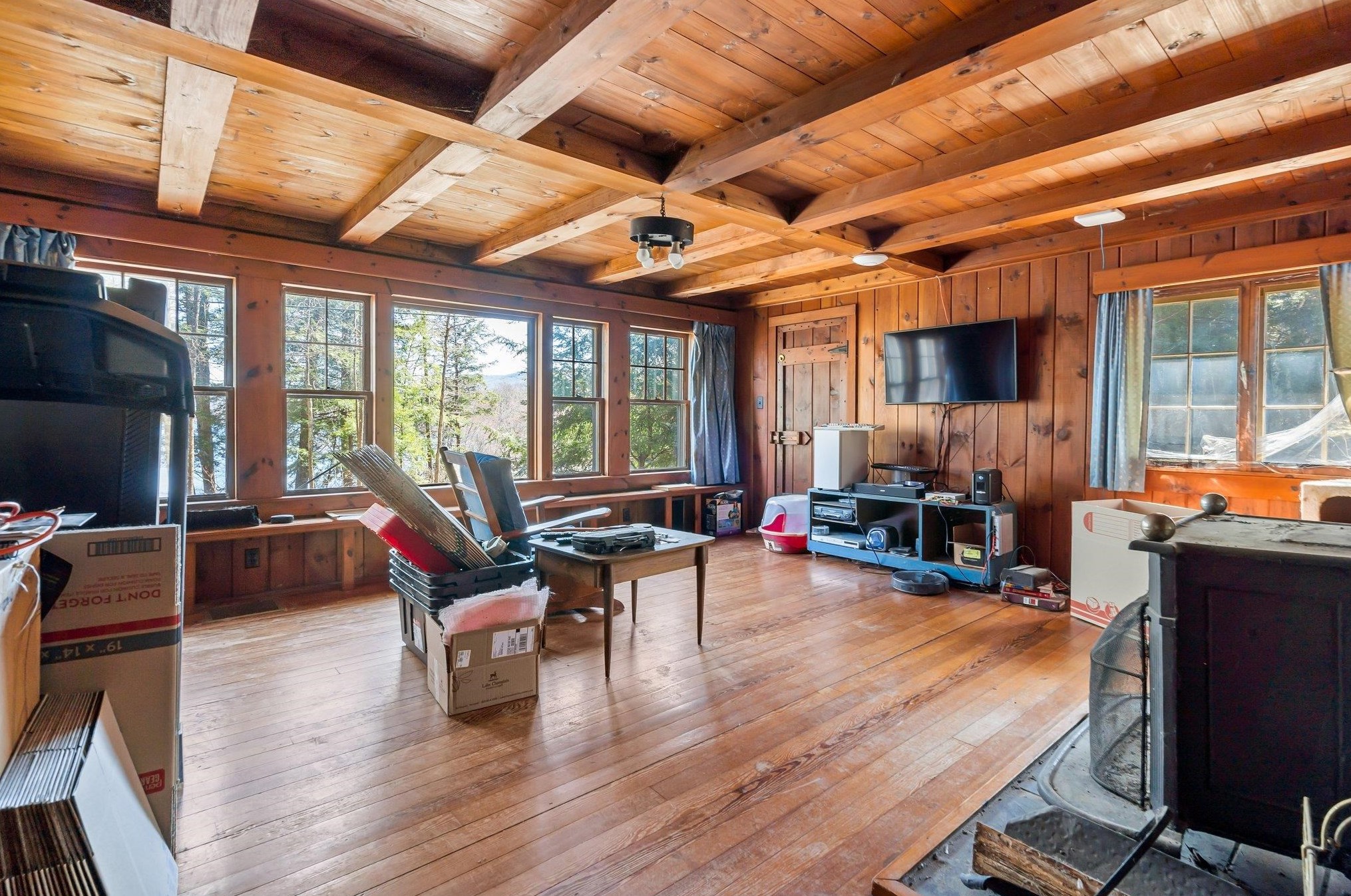 251 Breezy Hl Rd, Bradford NH  03221-3504 exterior