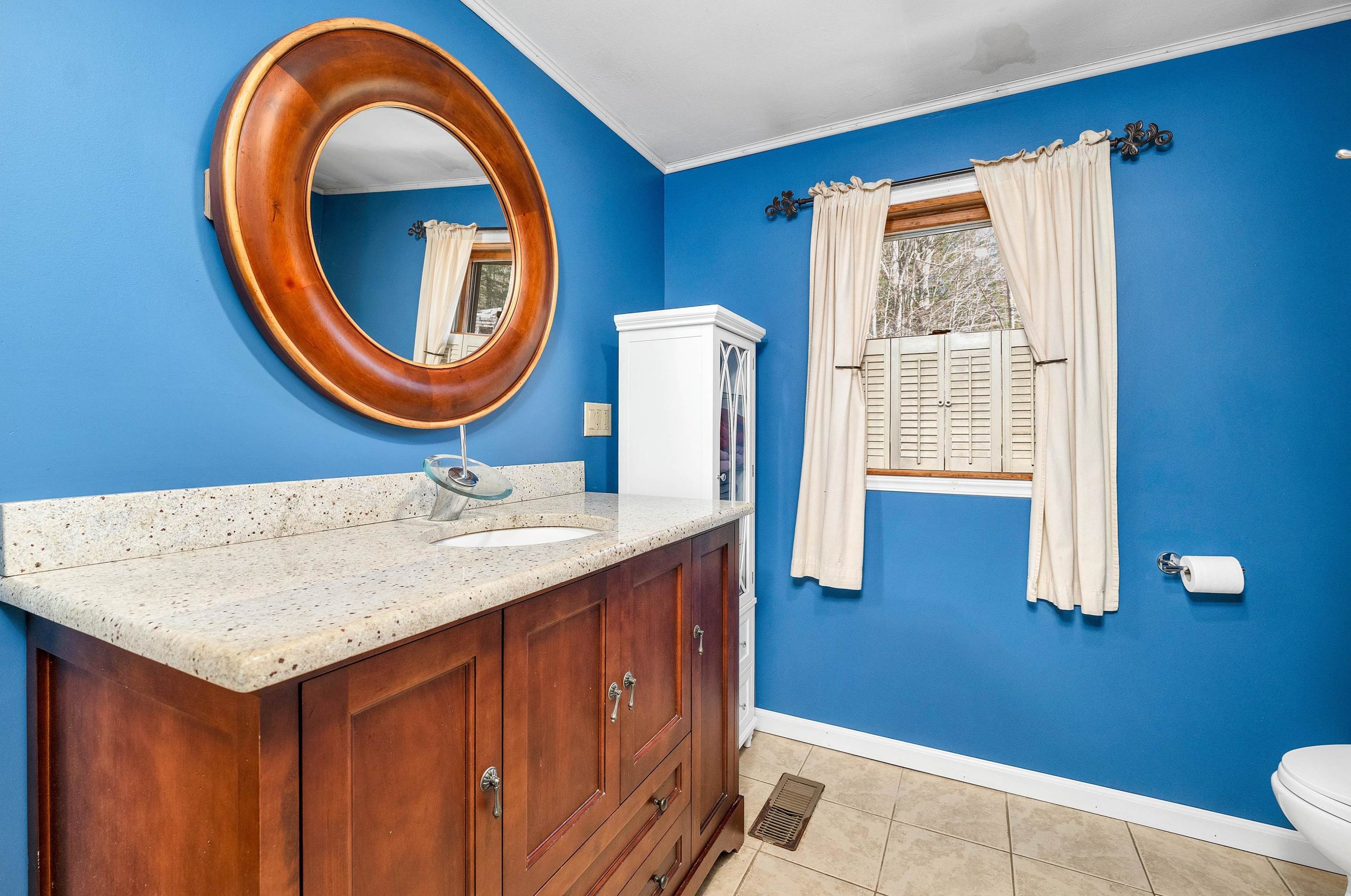 595 Beard Rd, Hillsboro NH  03244-4700 exterior