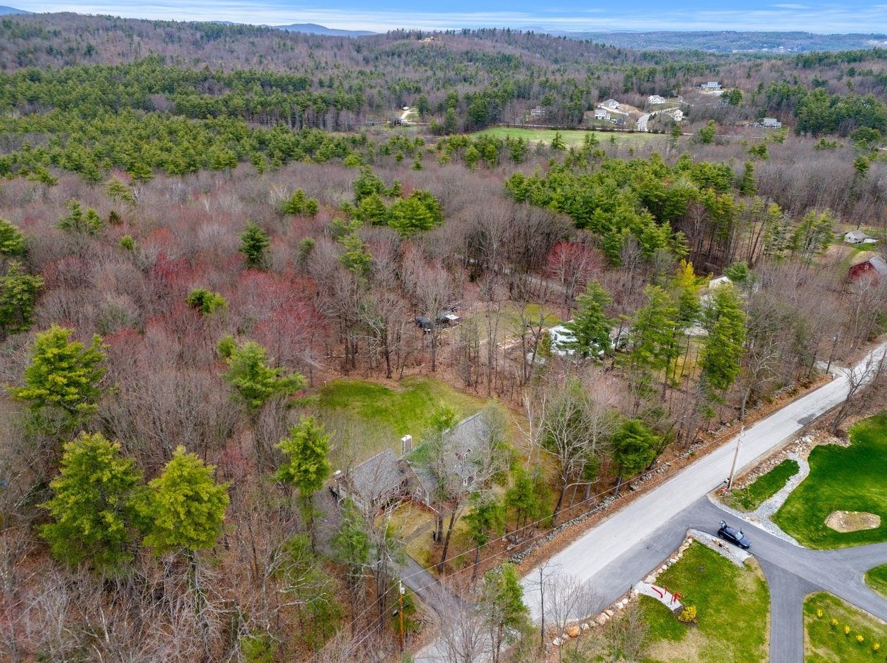 93 Goldsmith Rd, Wilton, NH 03086-5306