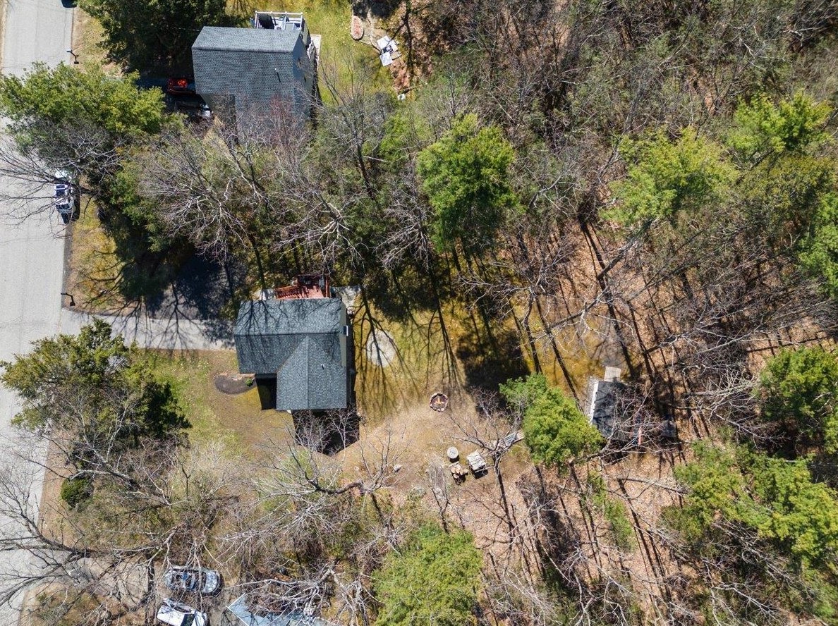 25 Boulder Dr, Danville NH  03819-3015 exterior