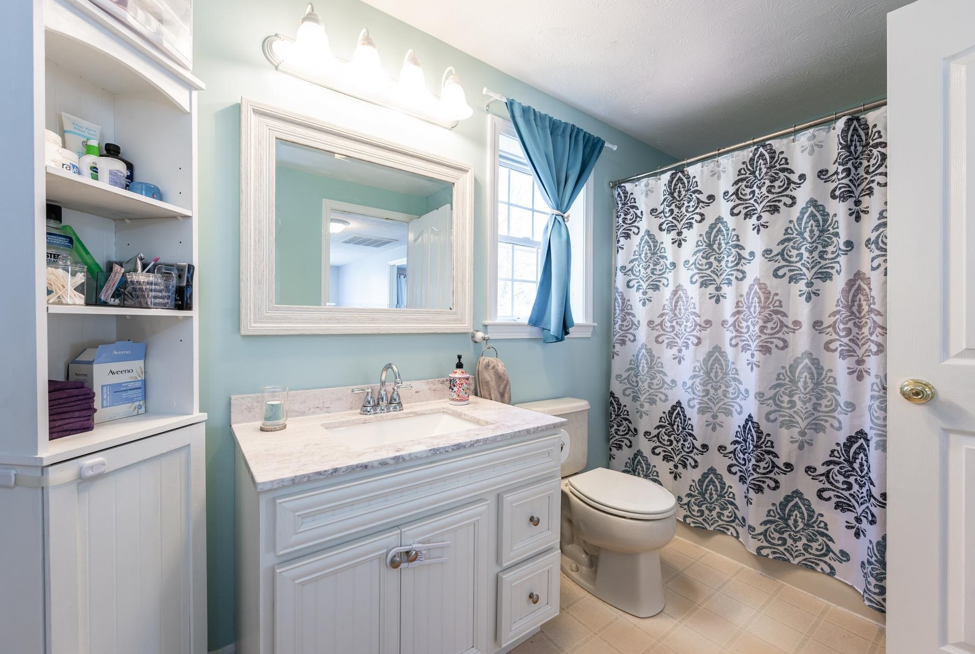 78 Pasture Dr, Manchester NH  03102-4958 exterior