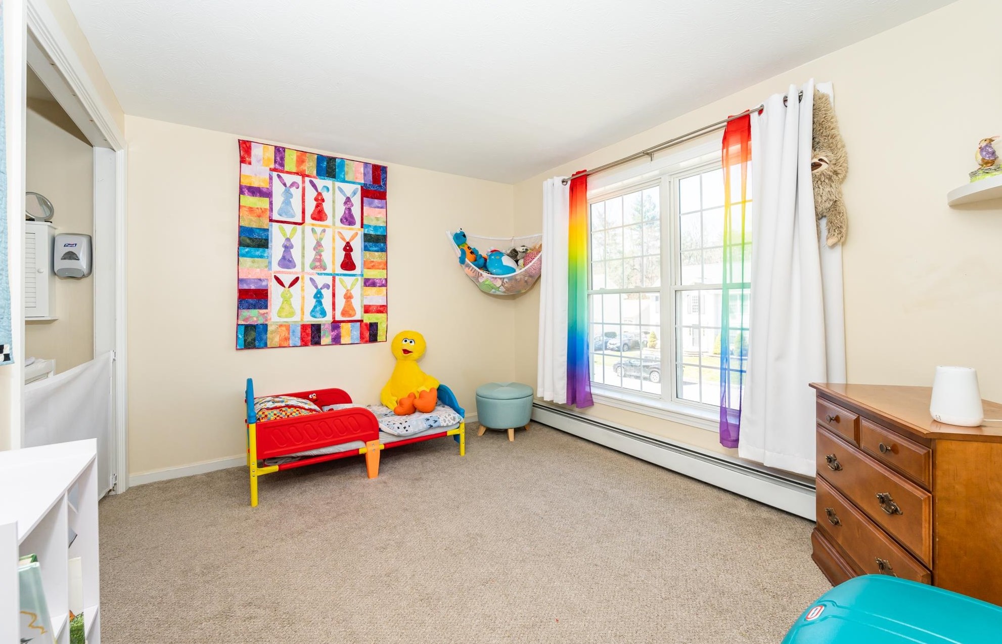 78 Pasture Dr, Manchester NH  03102-4958 exterior