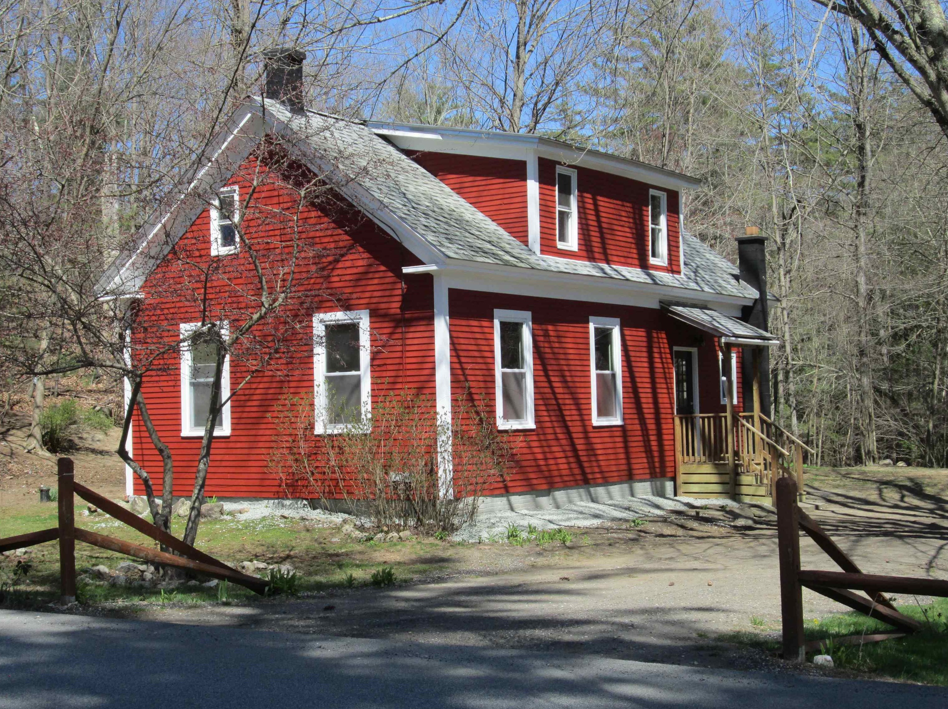 695 Old Westport Rd, Winchester, NH 03470