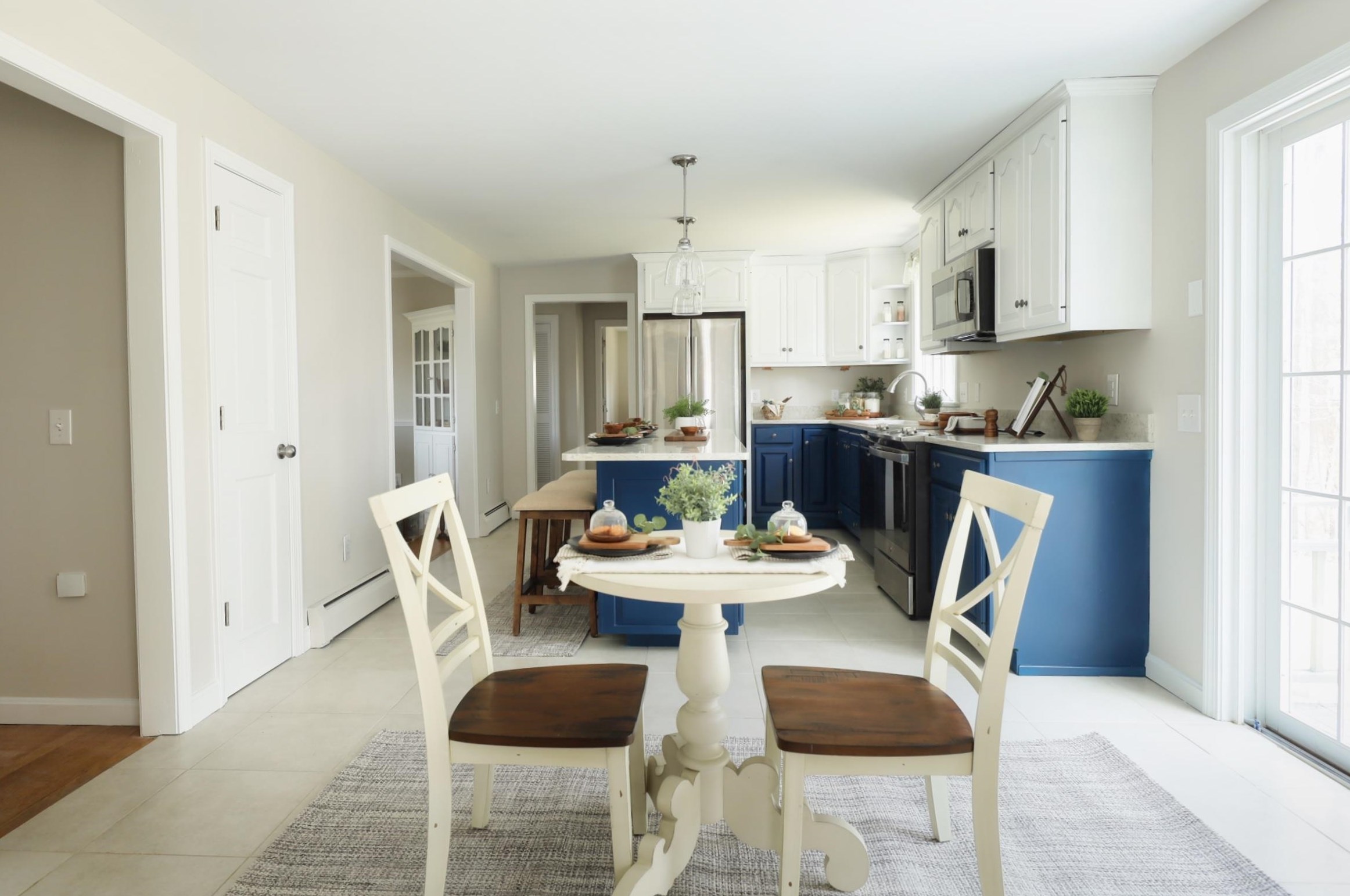 4 Mtn Vw Dr, Merrimack NH 03054-2316 exterior