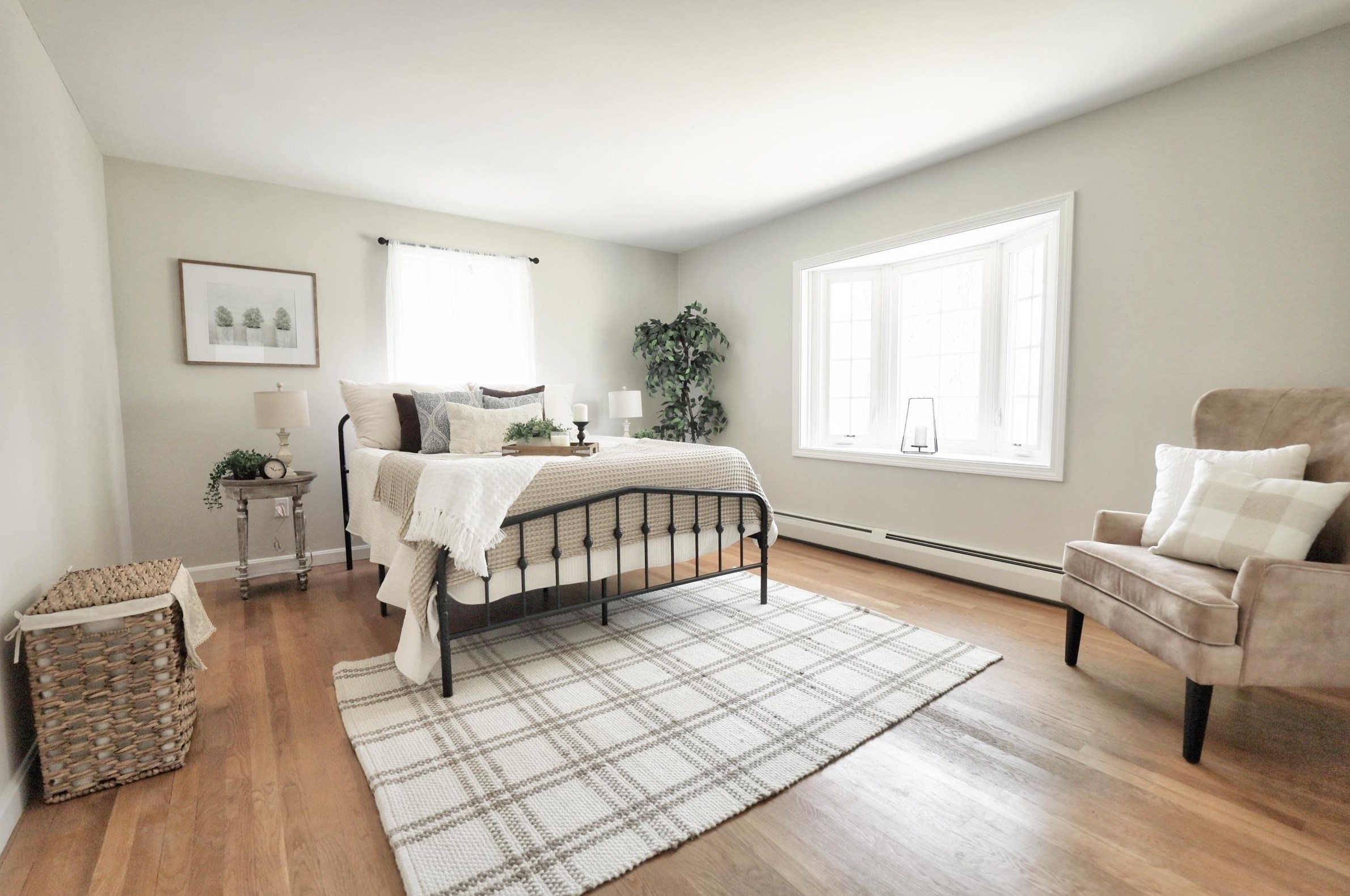 4 Mtn Vw Dr, Merrimack NH 03054-2316 exterior