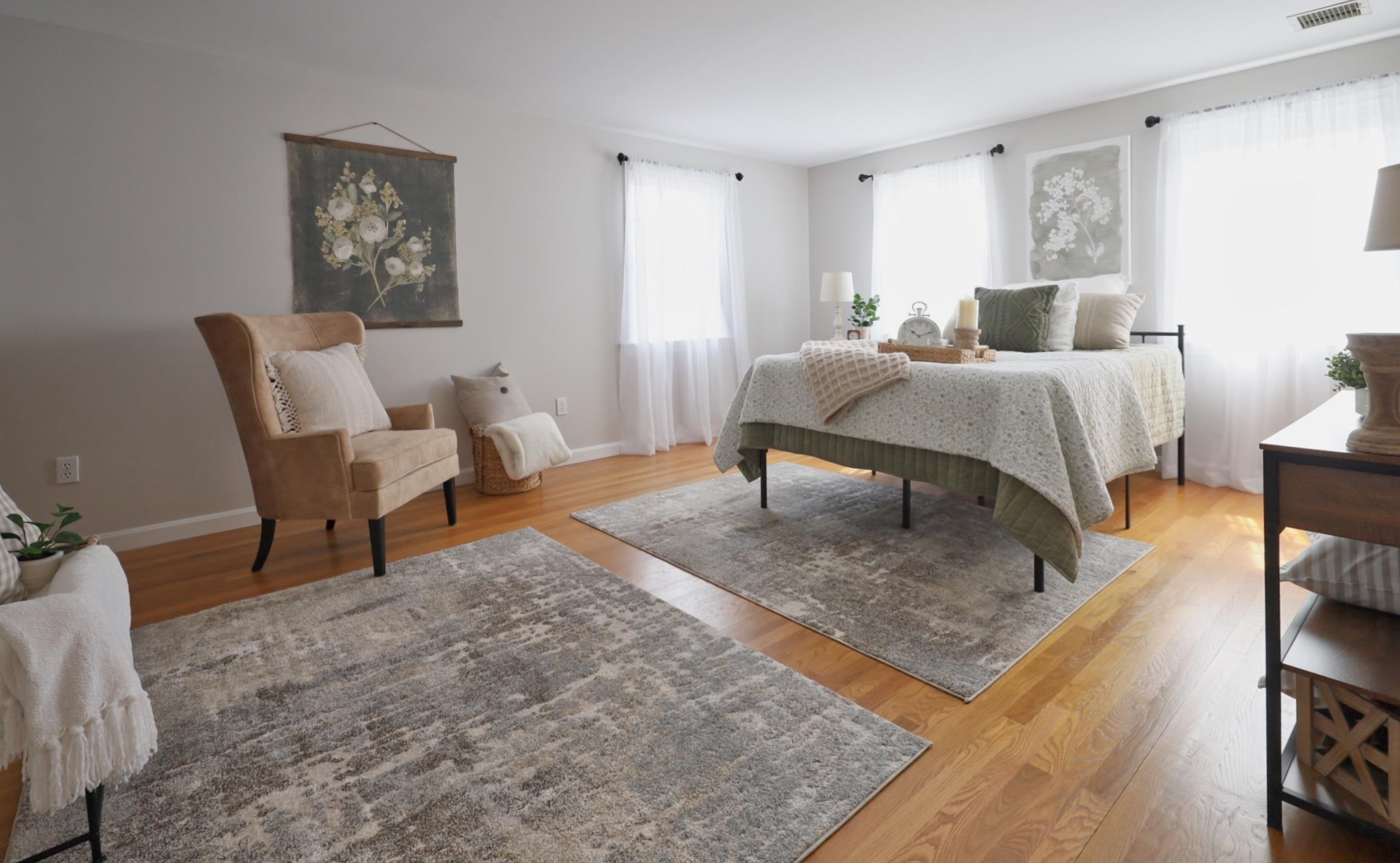 4 Mtn Vw Dr, Merrimack NH 03054-2316 exterior