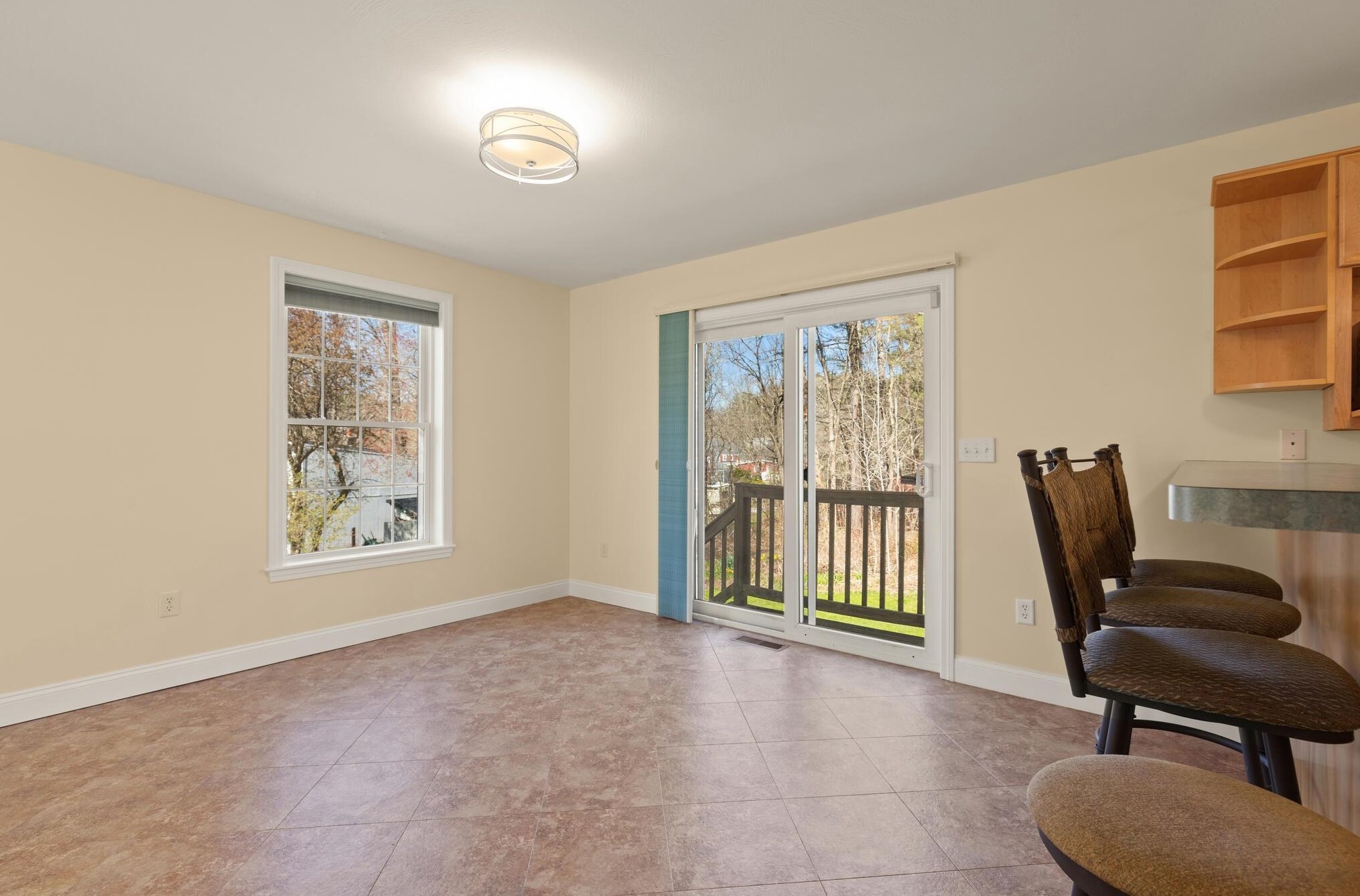 4 Elm St, Brookline NH  03033-4423 exterior